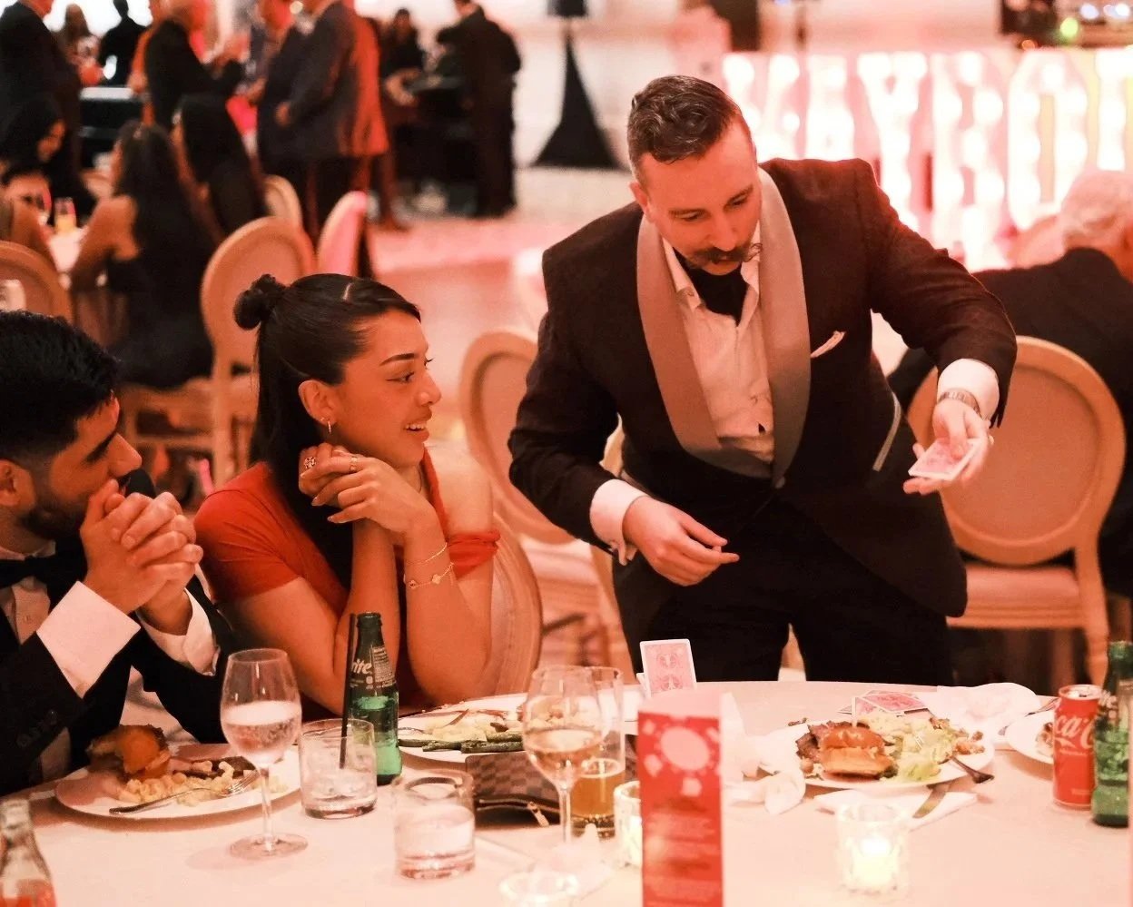 Why Your Corporate Holiday Party Needs Live Entertainment