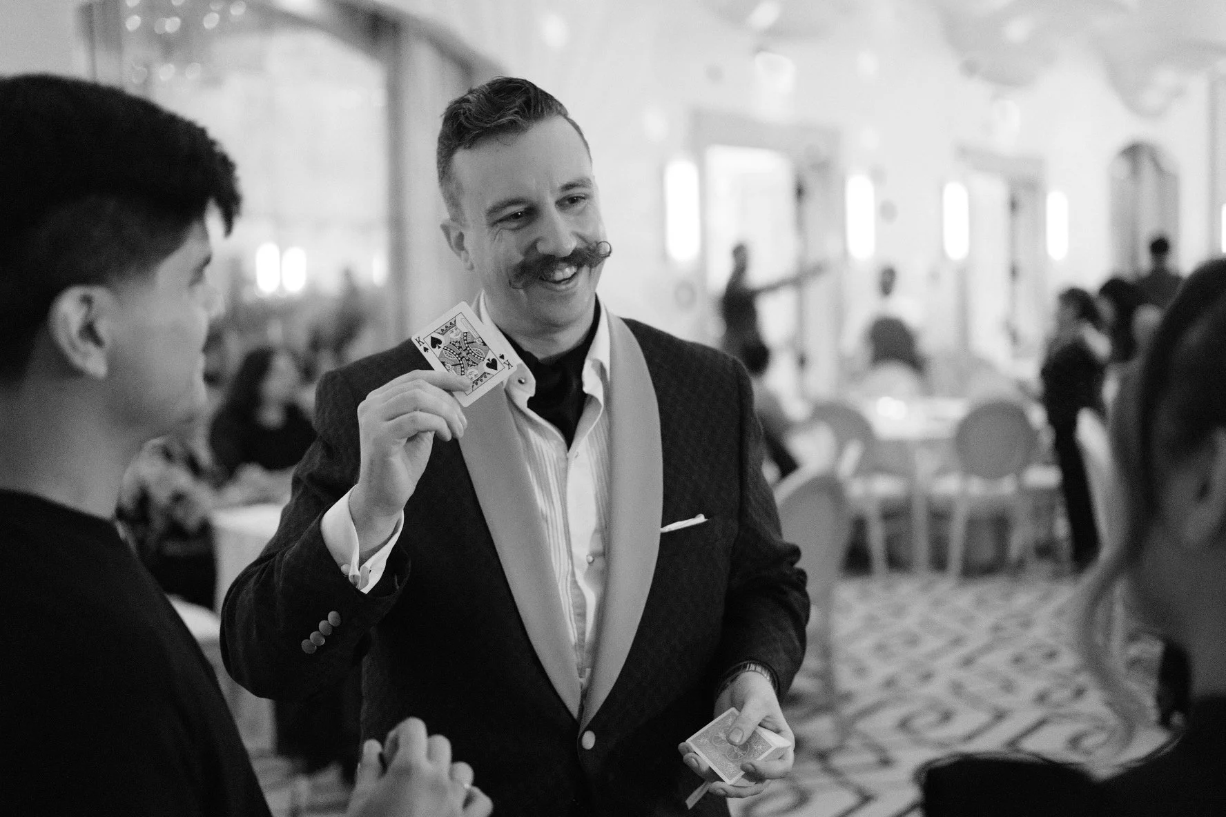 How Much Does It Cost to Hire a Magician for Your Wedding?