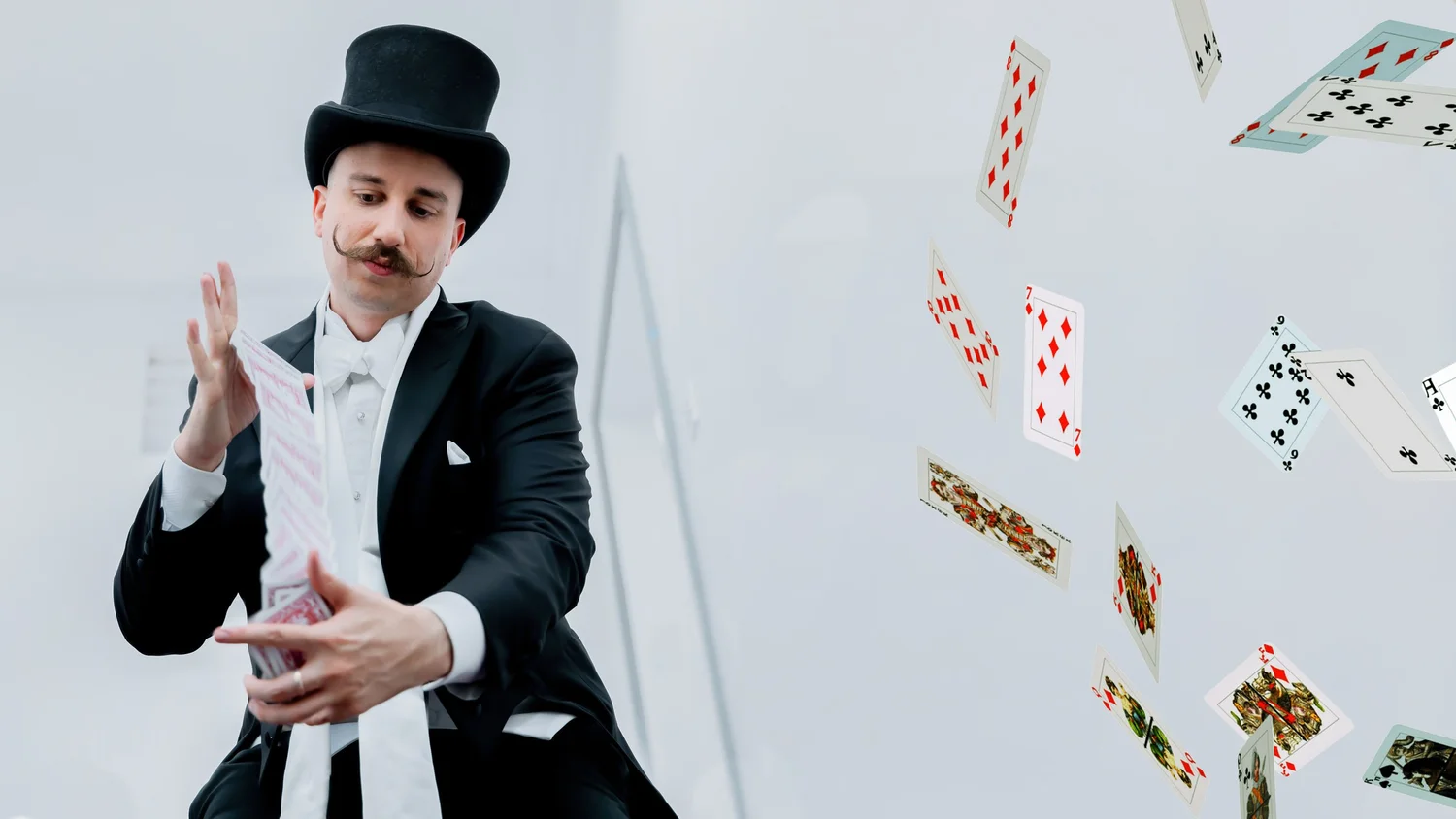 Good Games Publishing TRICKDRAW - Fast Paced Card Game, Magic Flippin' Cowboys, Strategy