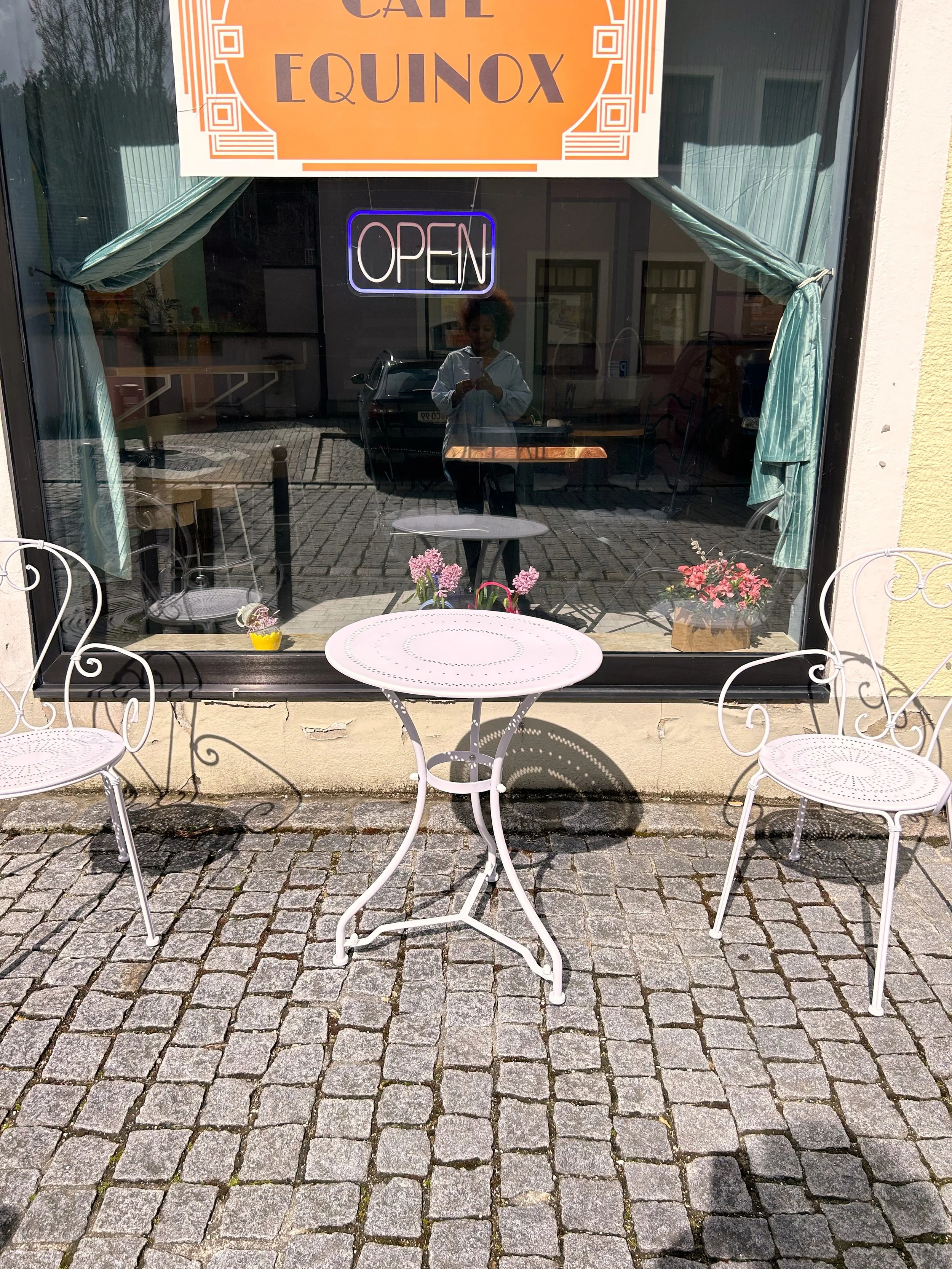 front window with flowers.jpg