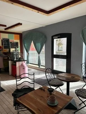 Cafe 3.jpg