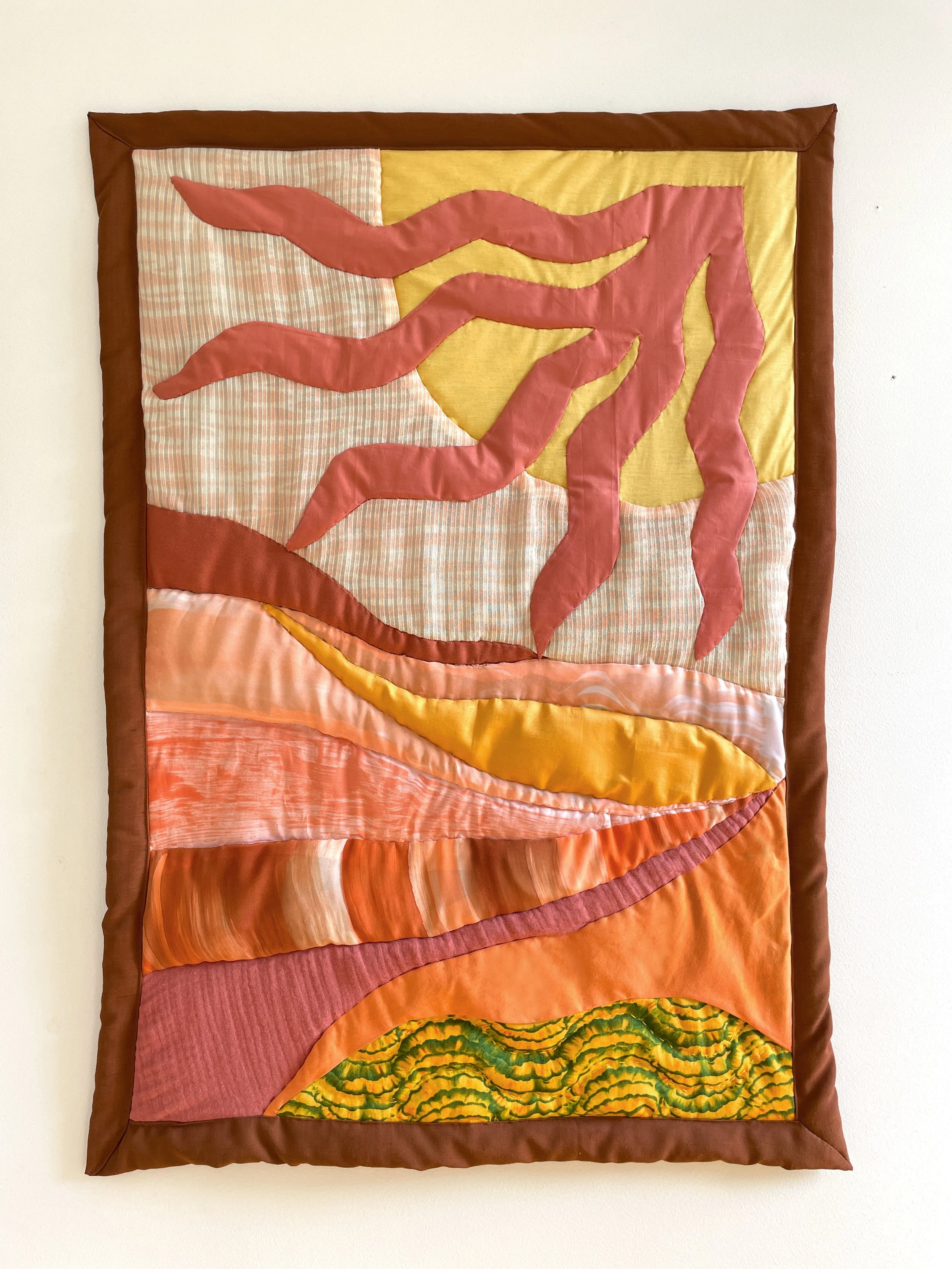 Soleil tentaculaire I et II, 90 x 60 cm,  assemblage à la main et à la machine de textiles (coton et soie) peints et teints et broderie, 2024