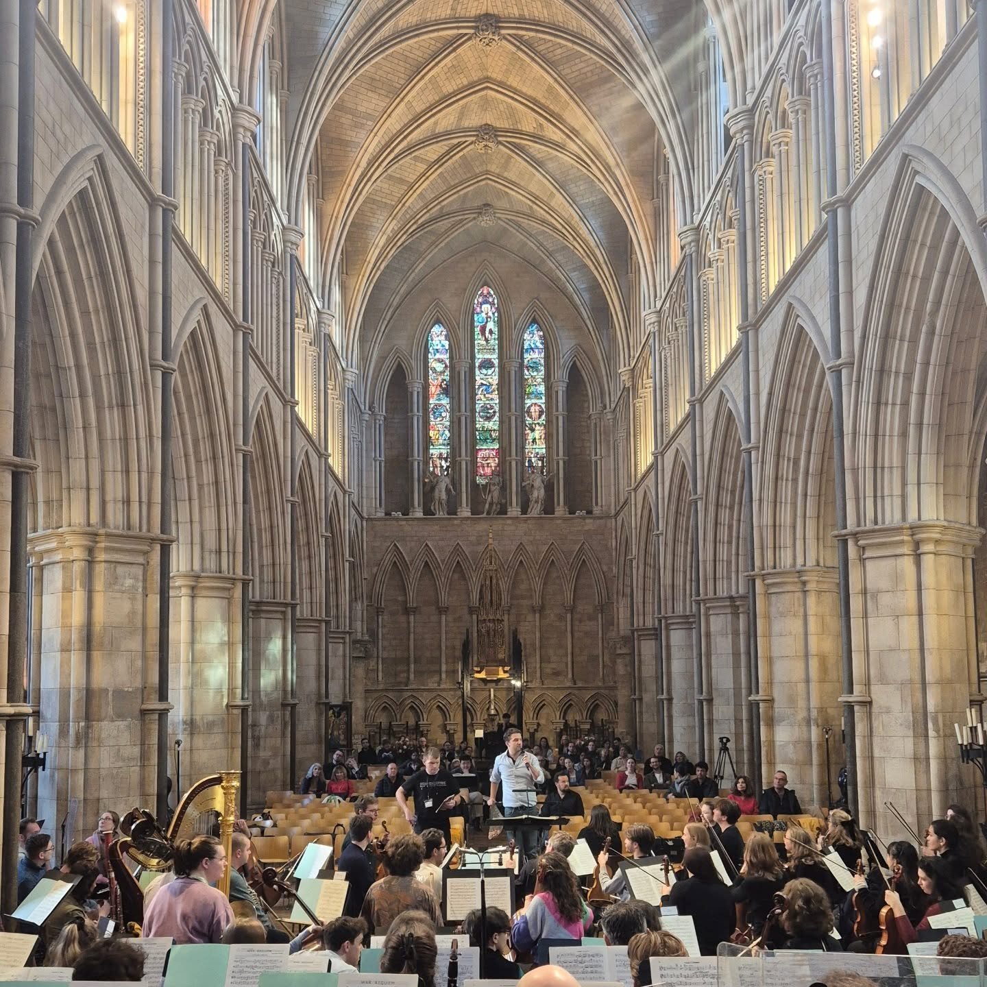 Spectacular surroundings in @southwark_cathedral for the sold out performance Britten's War Requiem this evening  with @theoutcryensemble