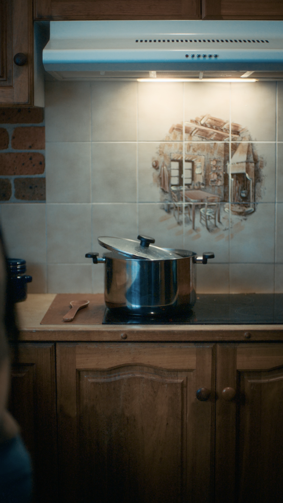 026_Going Home_ Isabella Andronos_Belinda Jombwe_Screen Australia5.png