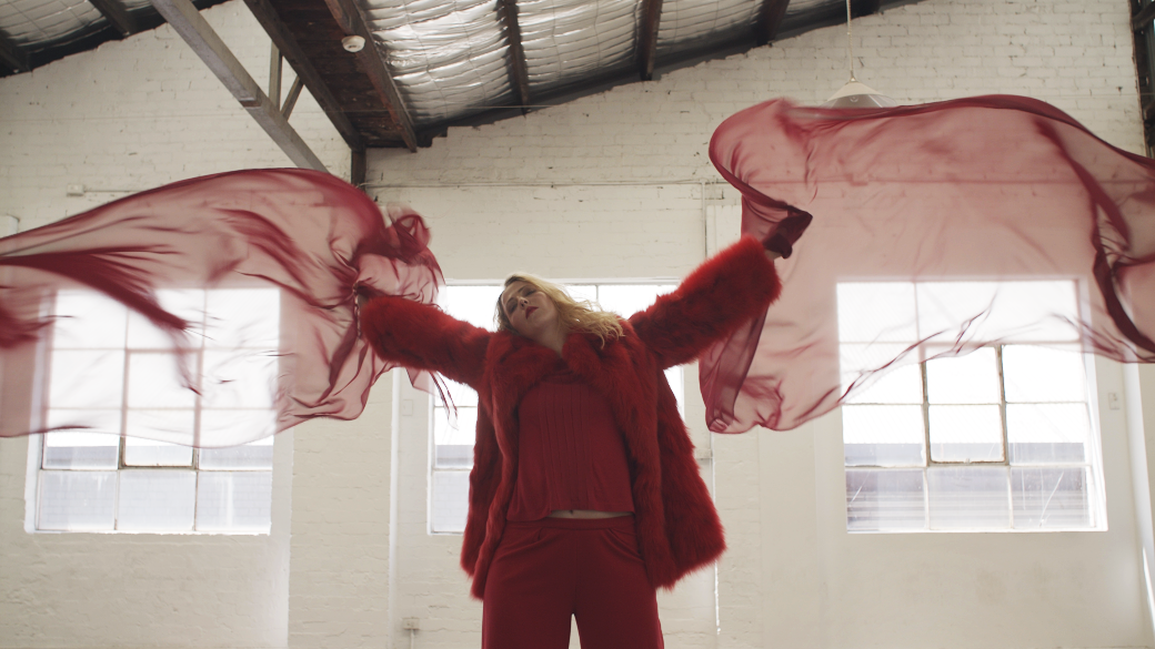 Isabella Andronos_Wella_22Courtney Act4.png