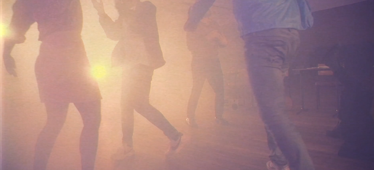 Isabella Andronos_Froyo_Music Video15.png