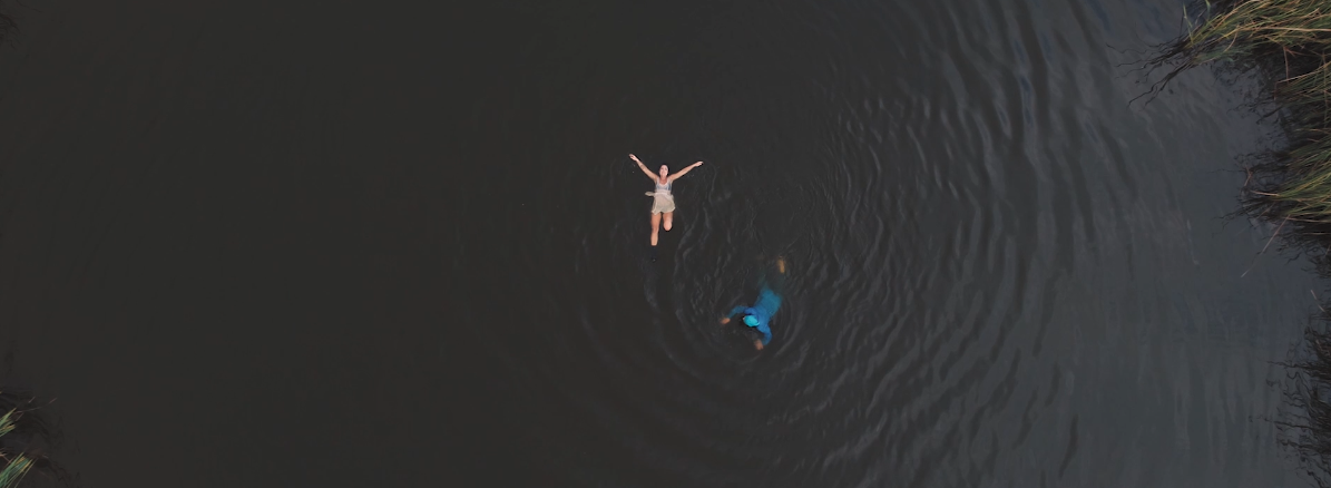 Isabella Andronos_Sparrows_Music Video19.png