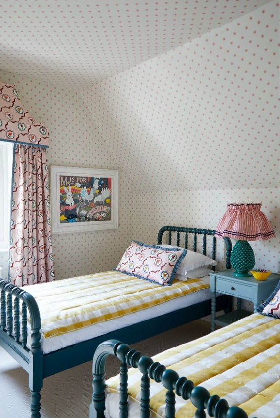 Katherine Paravinci 2.PNG