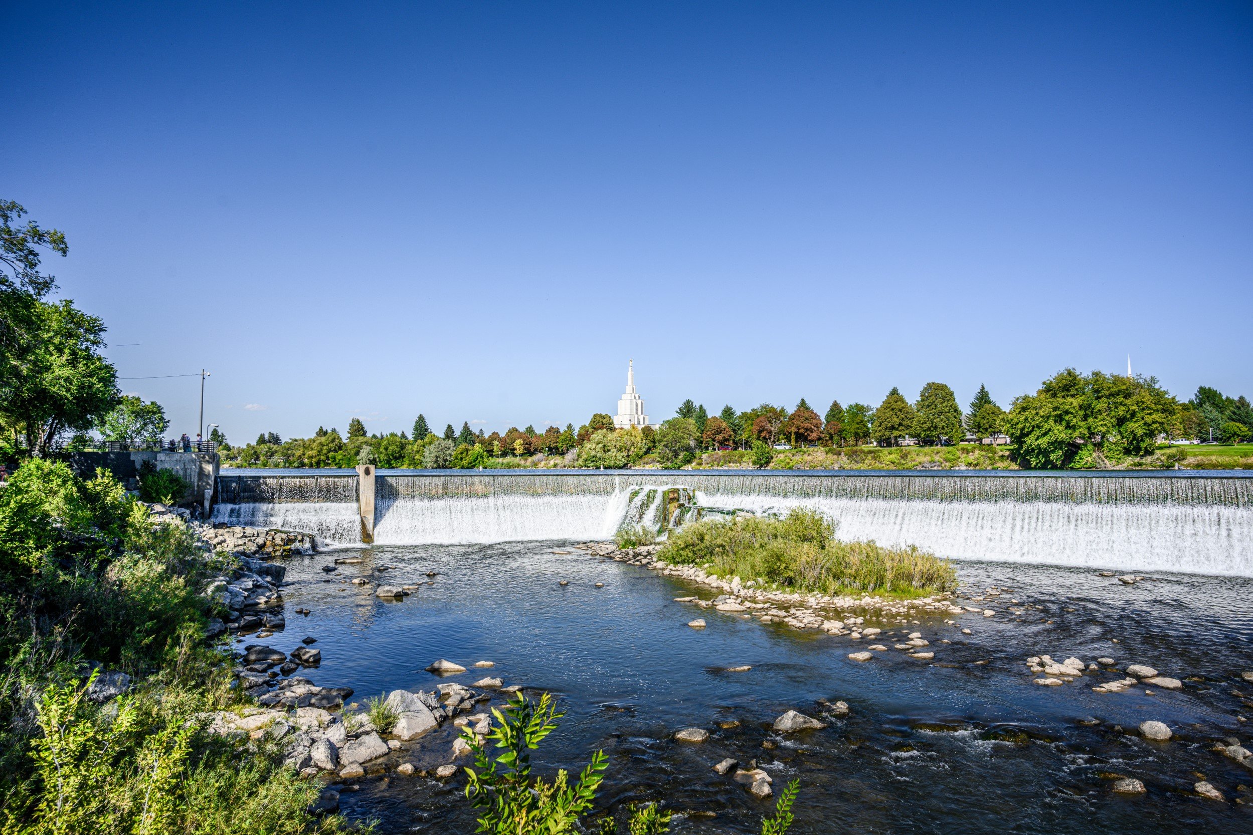 JUM_7371-1 (Custom).jpg