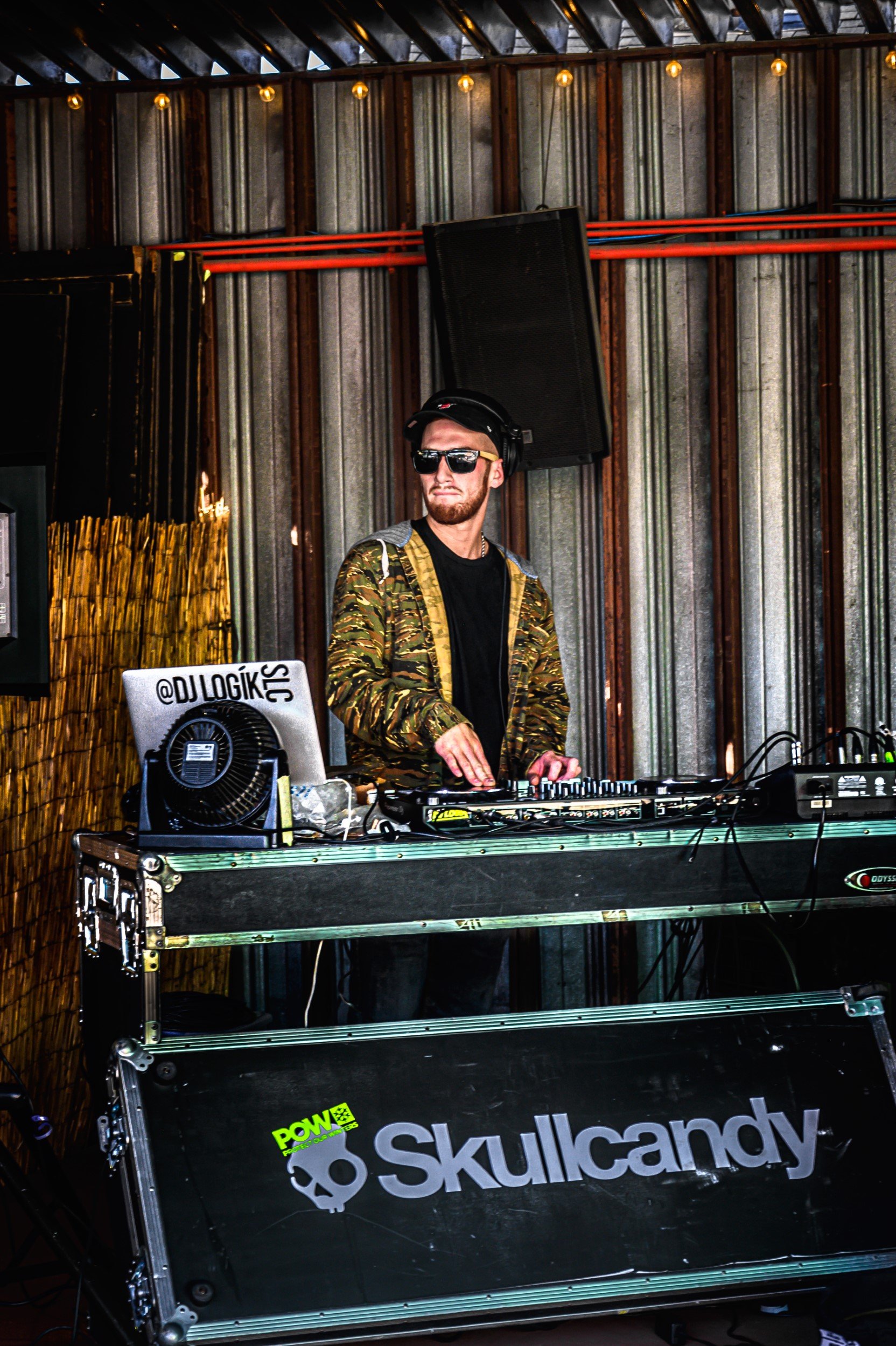 JUM_3562-1 (Custom).jpg