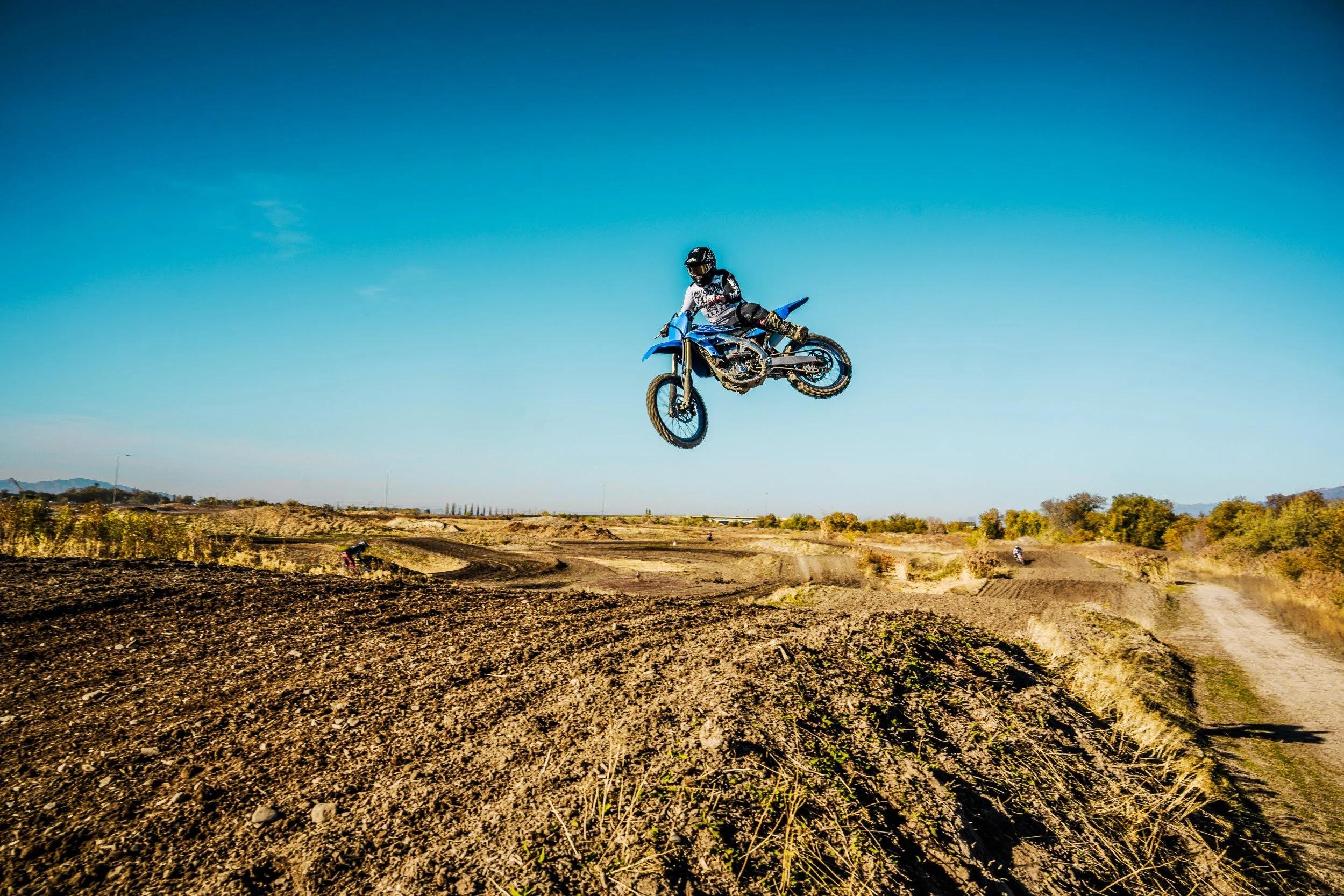 JUM_1220-1 (Custom).jpg