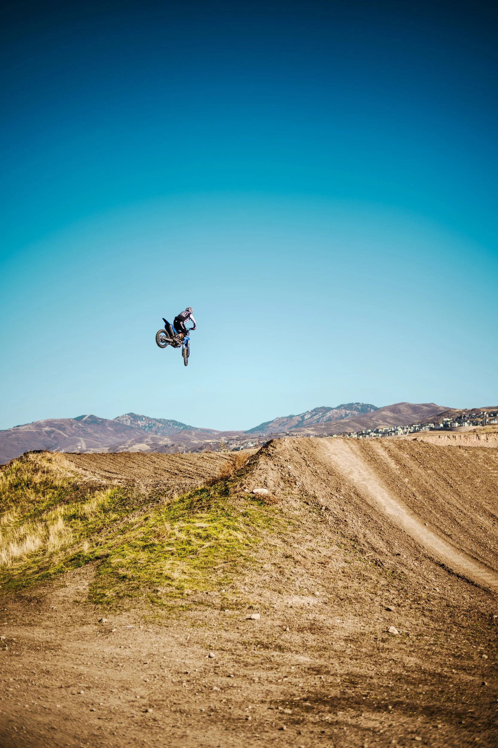 JUM_0904-3 (Custom).jpg