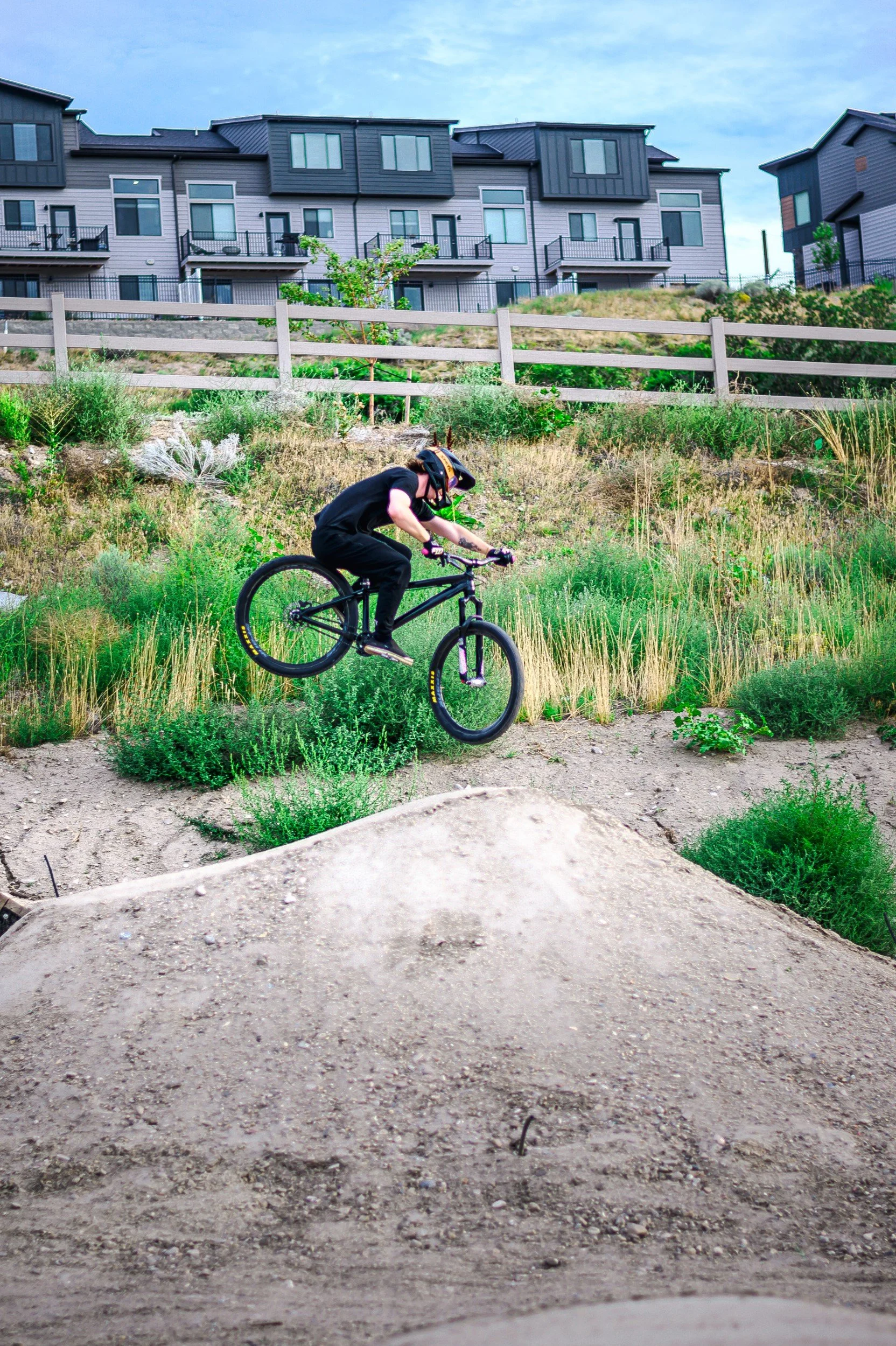 JUM_5190-1 (Custom).jpg