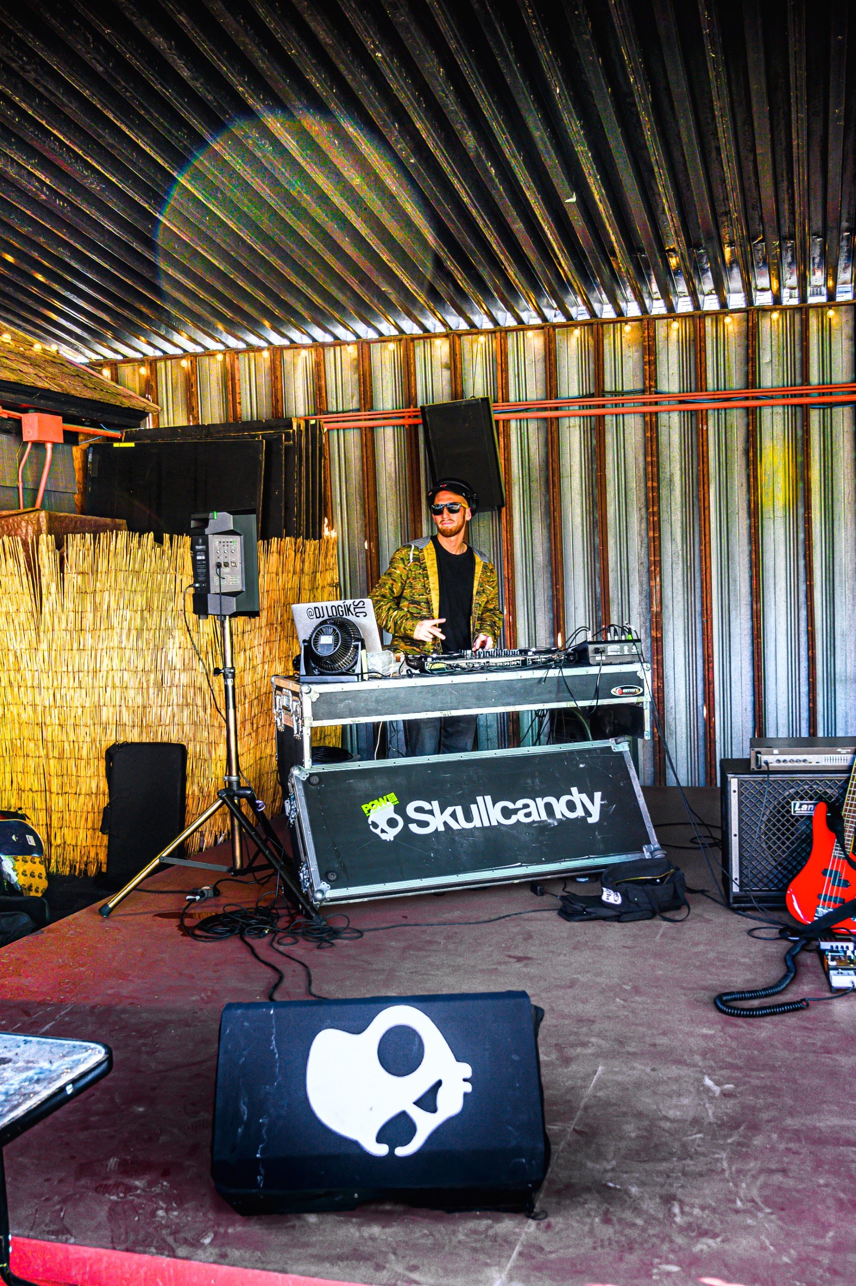 JUM_3558-1 (Custom).jpg