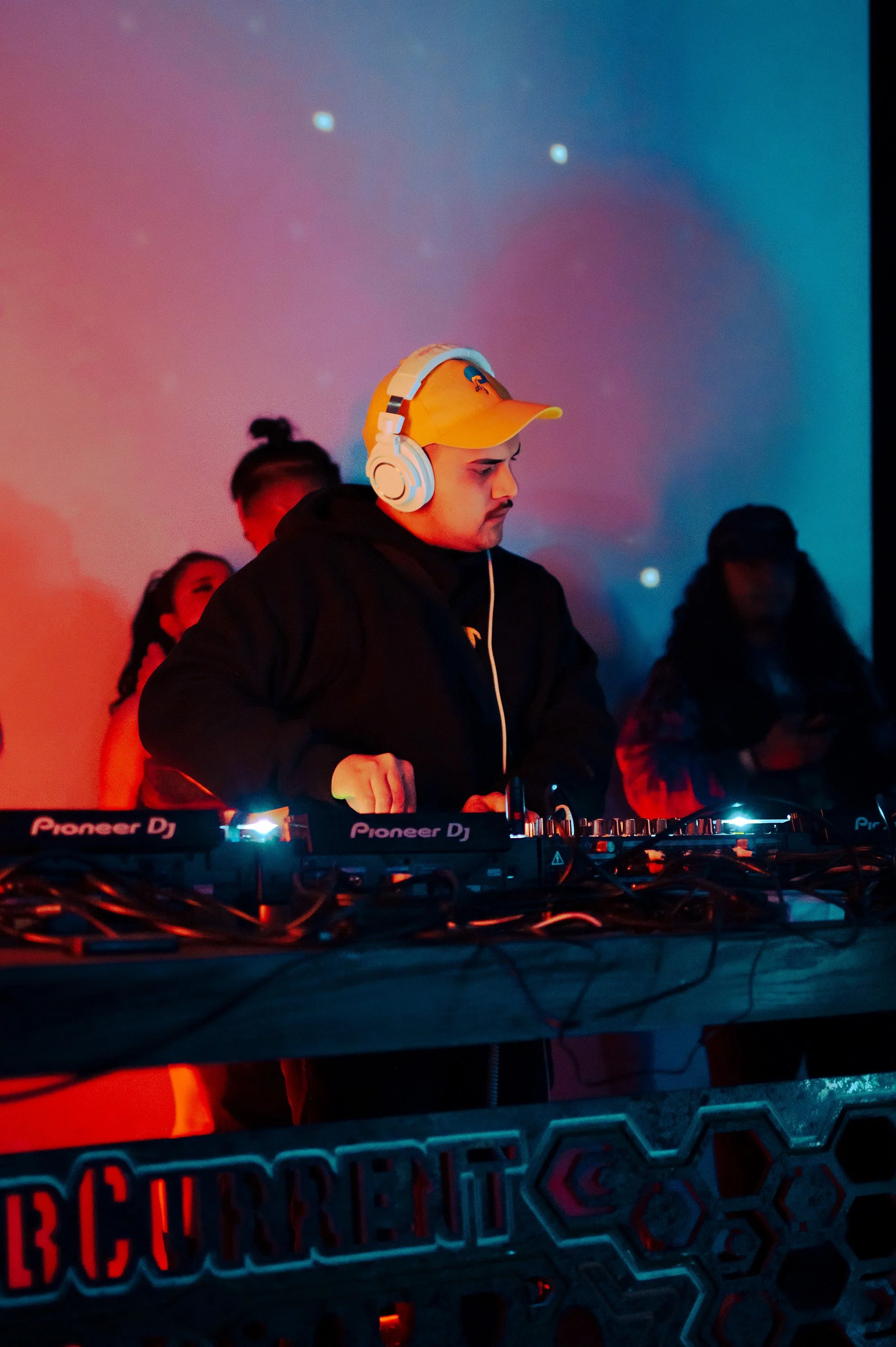 JUM_5202 (Custom).jpg