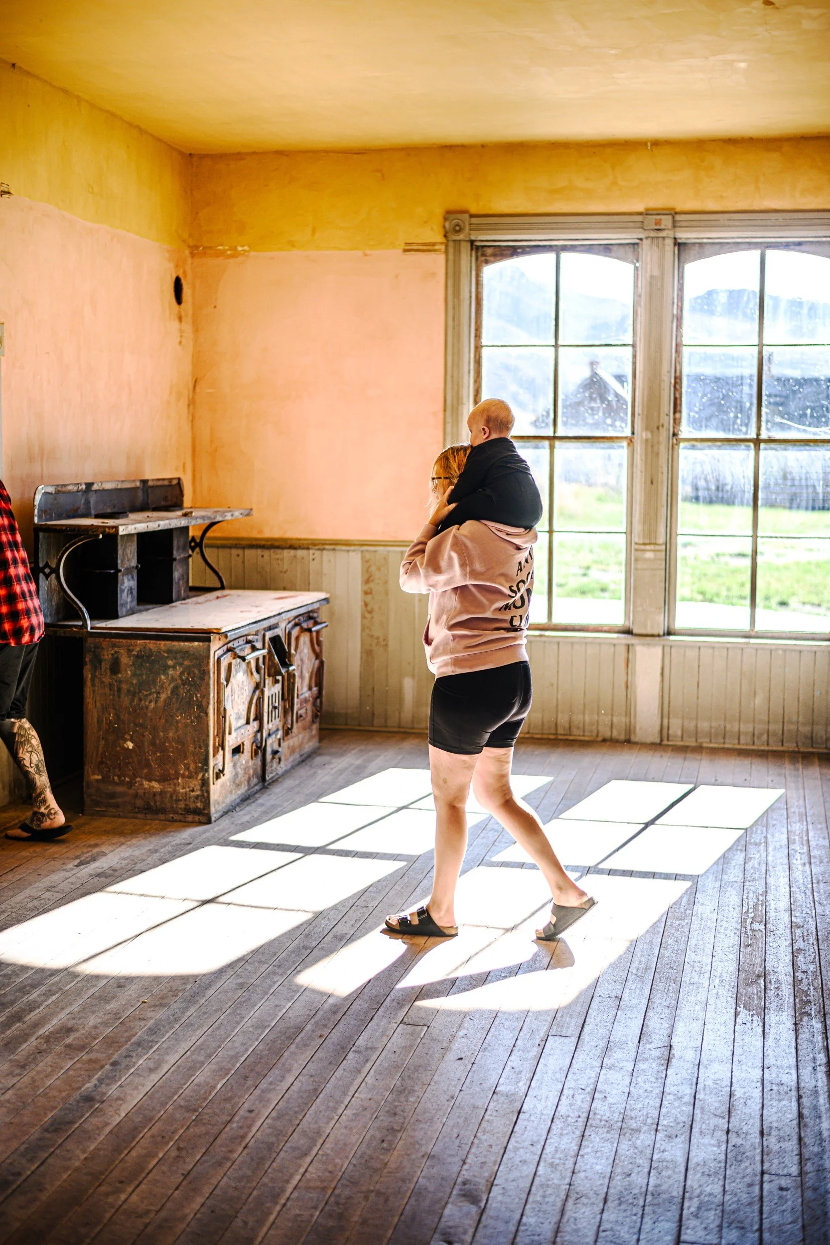 JUM_6858-1 (Custom).jpg