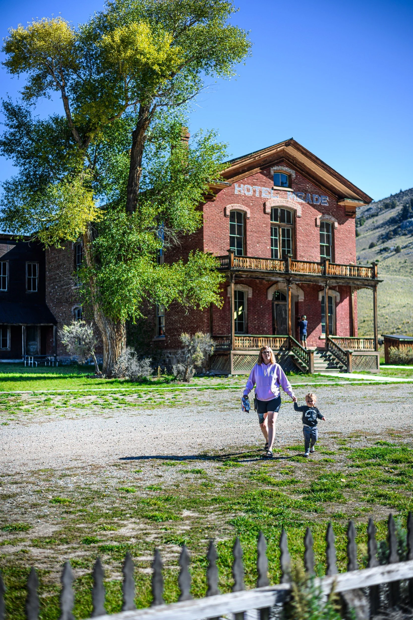 JUM_6981-1 (Custom).jpg