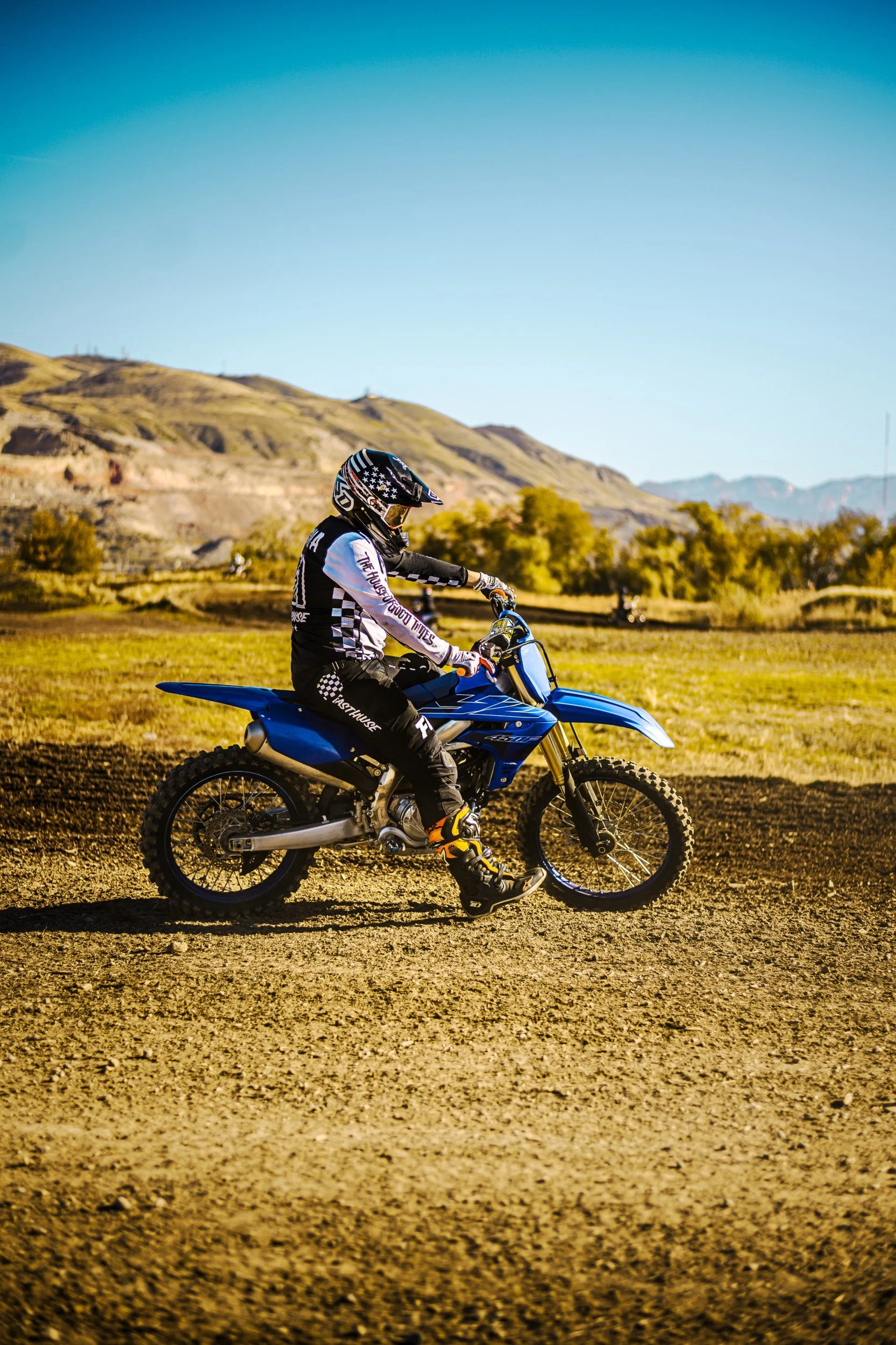 JUM_0887-1 (Custom).jpg