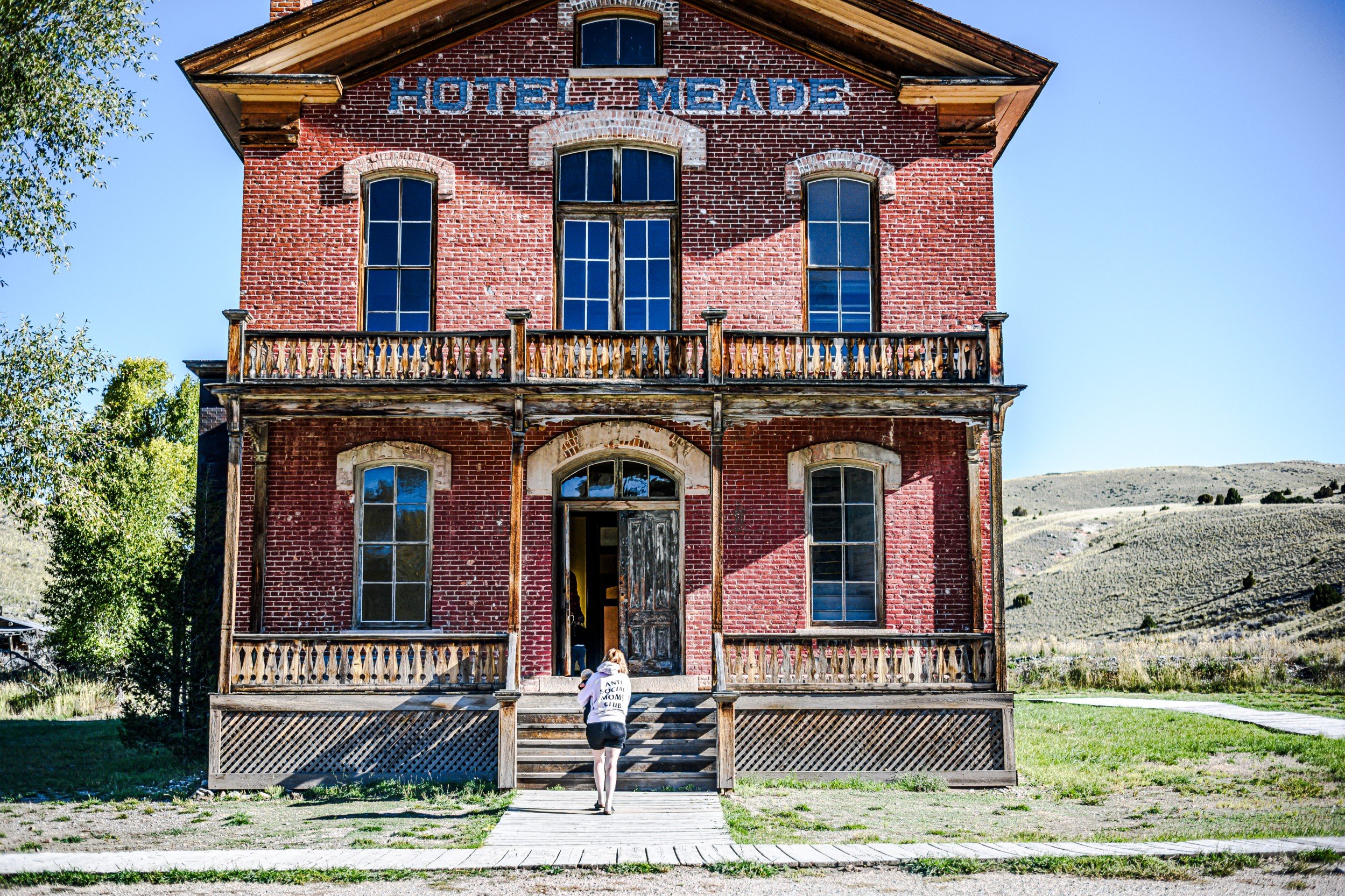 JUM_6831-1 (Custom).jpg