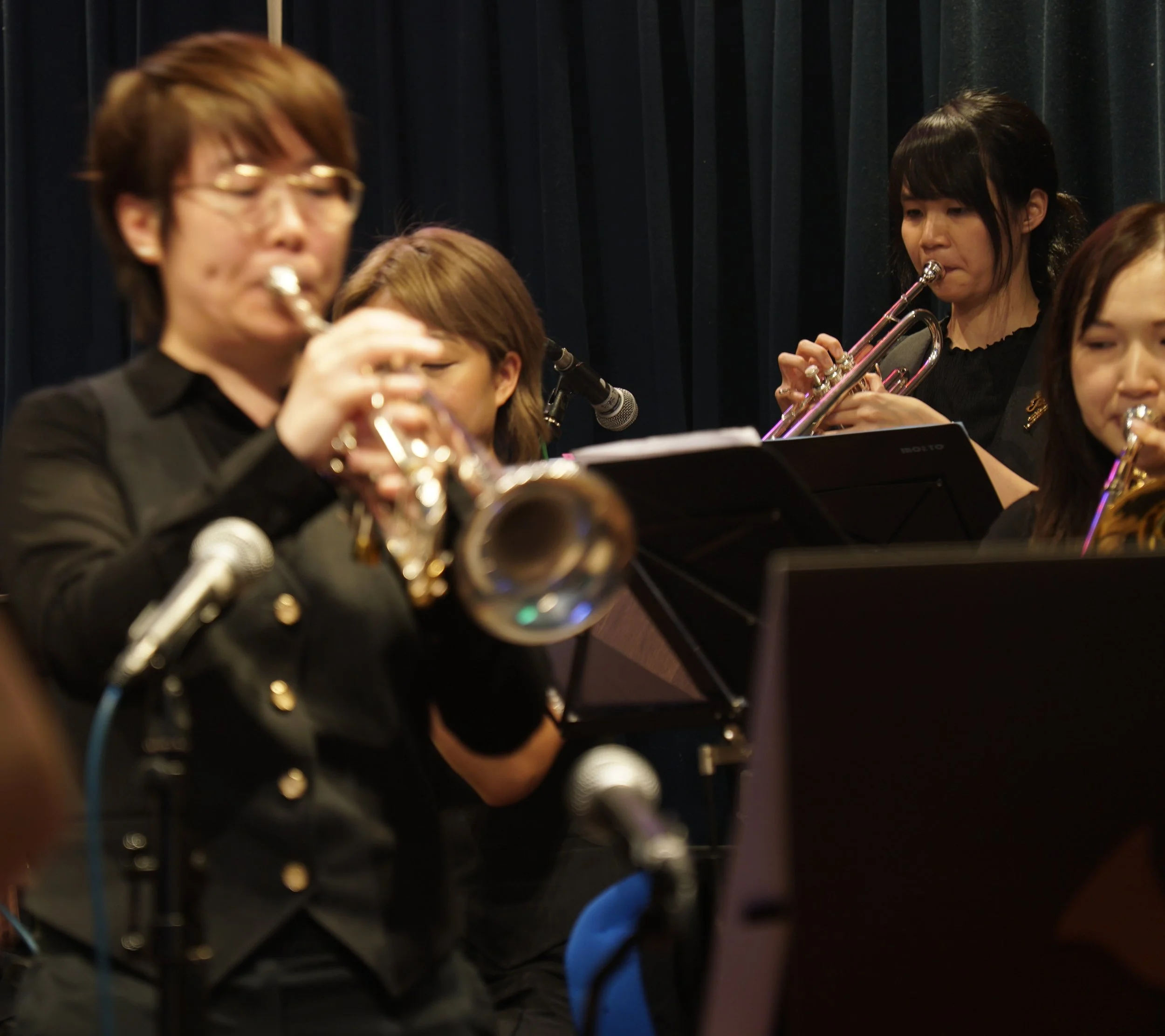 B-Jazz All-Girl Big Band