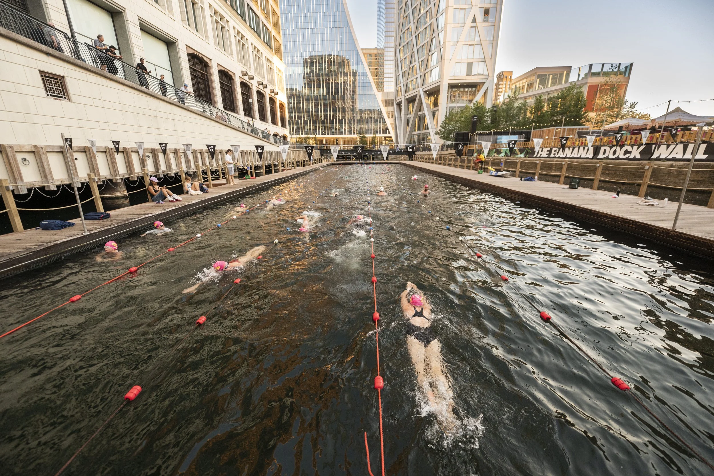 Canary Wharf PoolSwim: Heatwaves and Swimming in the City
