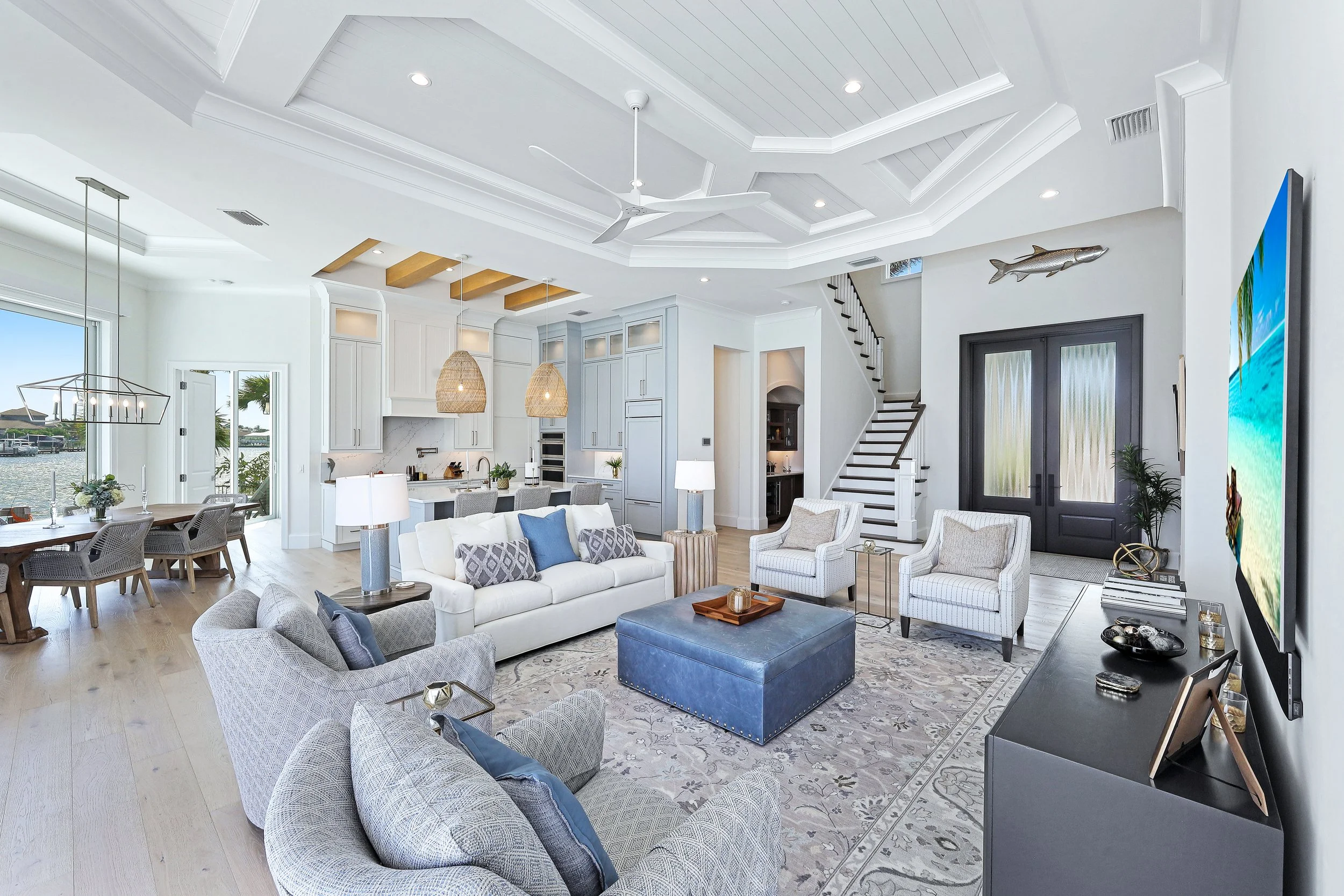 Staircase — Aqua Custom Homes