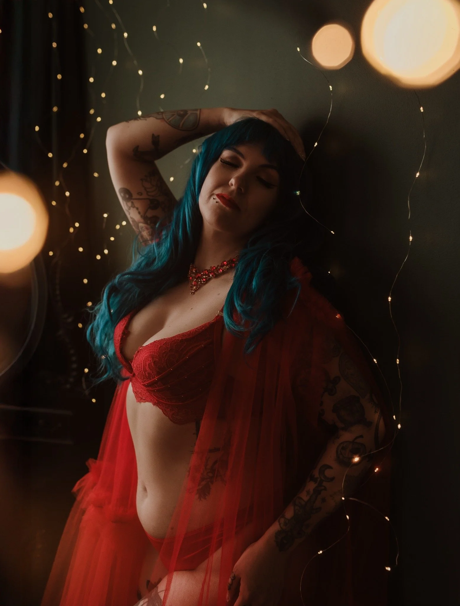 Elegant boudoir portrait captured in Glasgow studio Marieke Captures, showcasing intimate and romantic imagery perfect for gifting to a partner during the festive season.