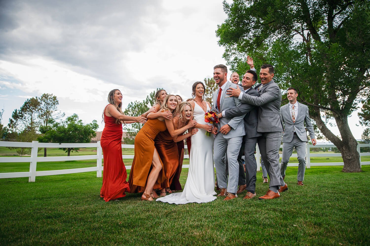 the-barn-at-raccoon-creek-wedding-fun-wedding-party-photography.jpg