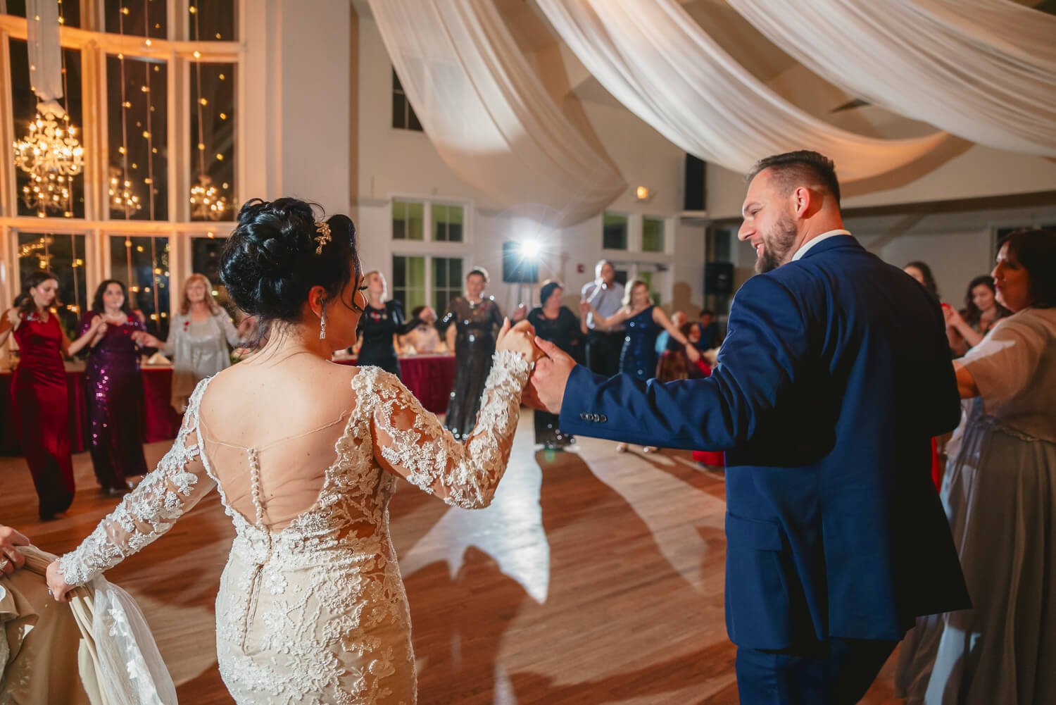 dancing-at-the-chateaux-at-fox-meadows-wedding.jpg