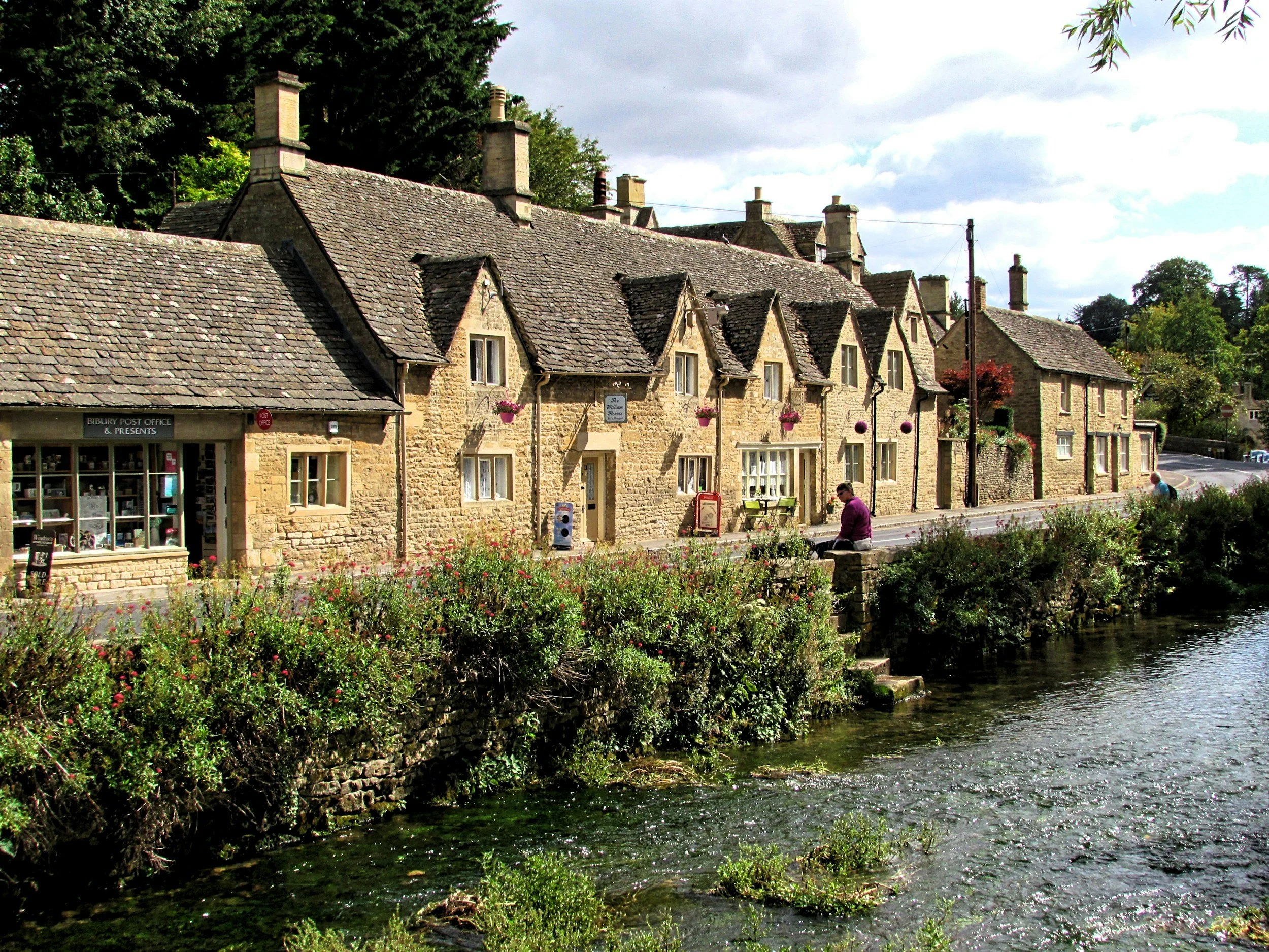 Kastélytúra és a Cotswolds romantikája: Az igazi „vidéki Anglia” élmény