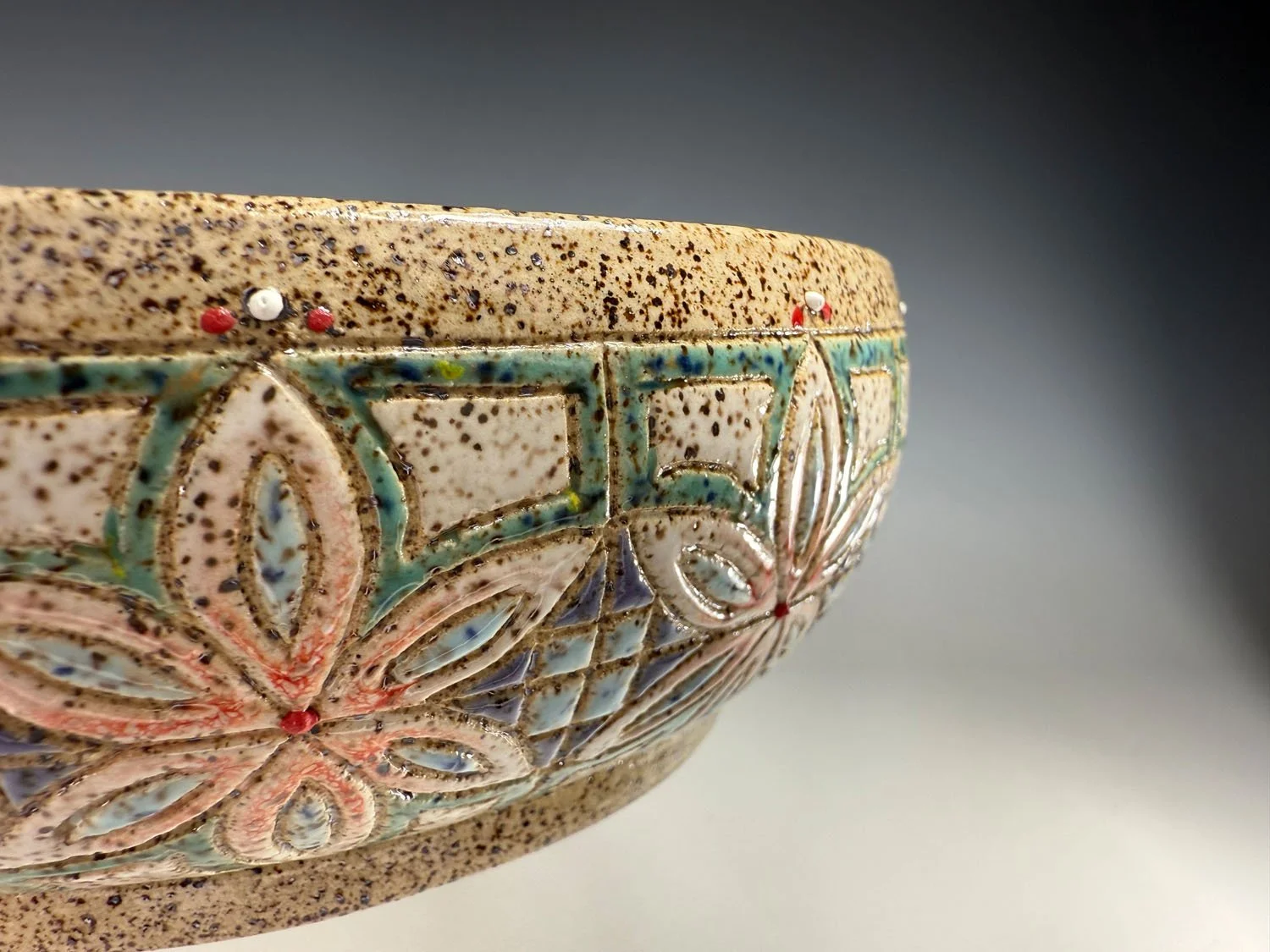 Design closeup of Stoneware serving bowl