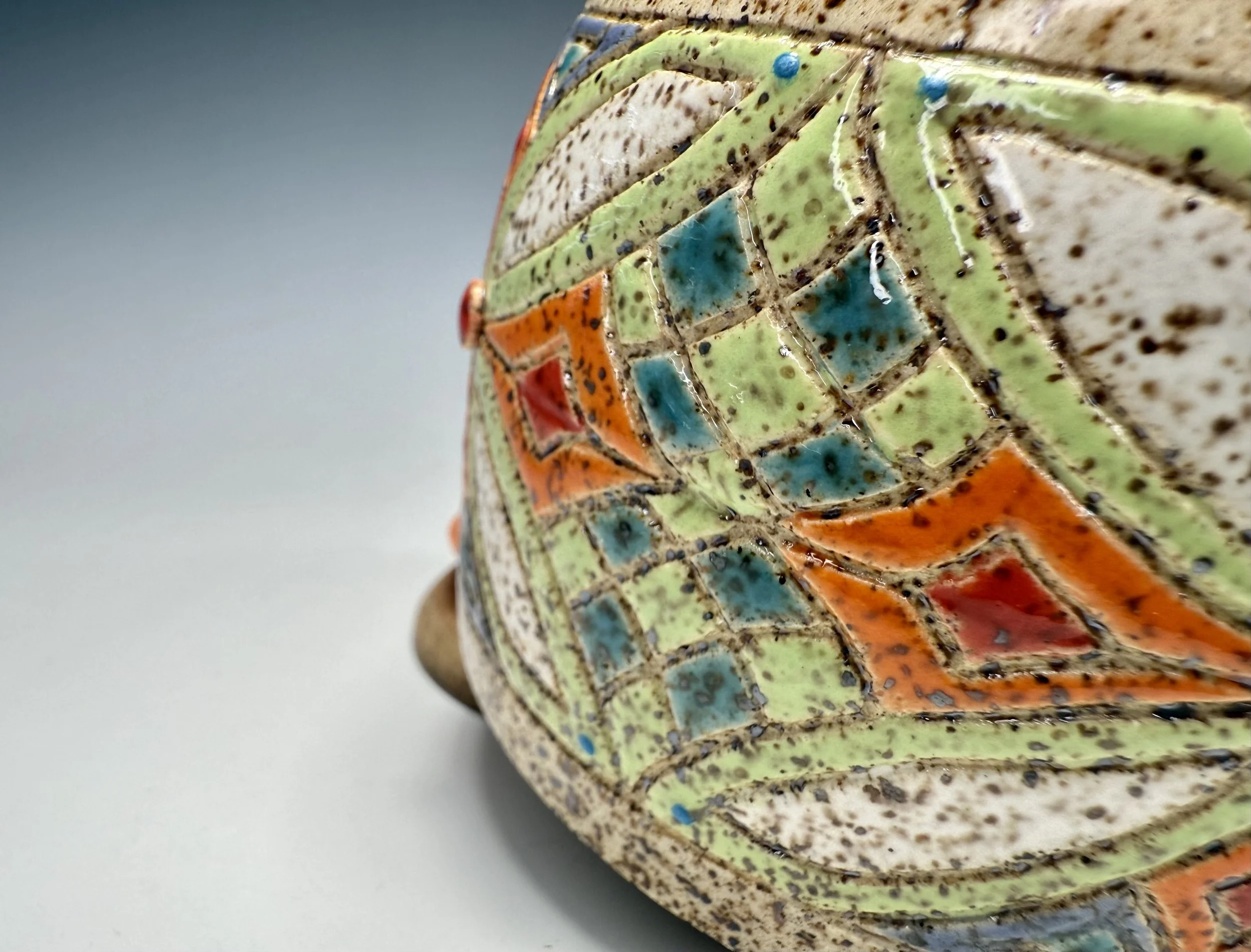 Closeup design on Four directions stoneware mug