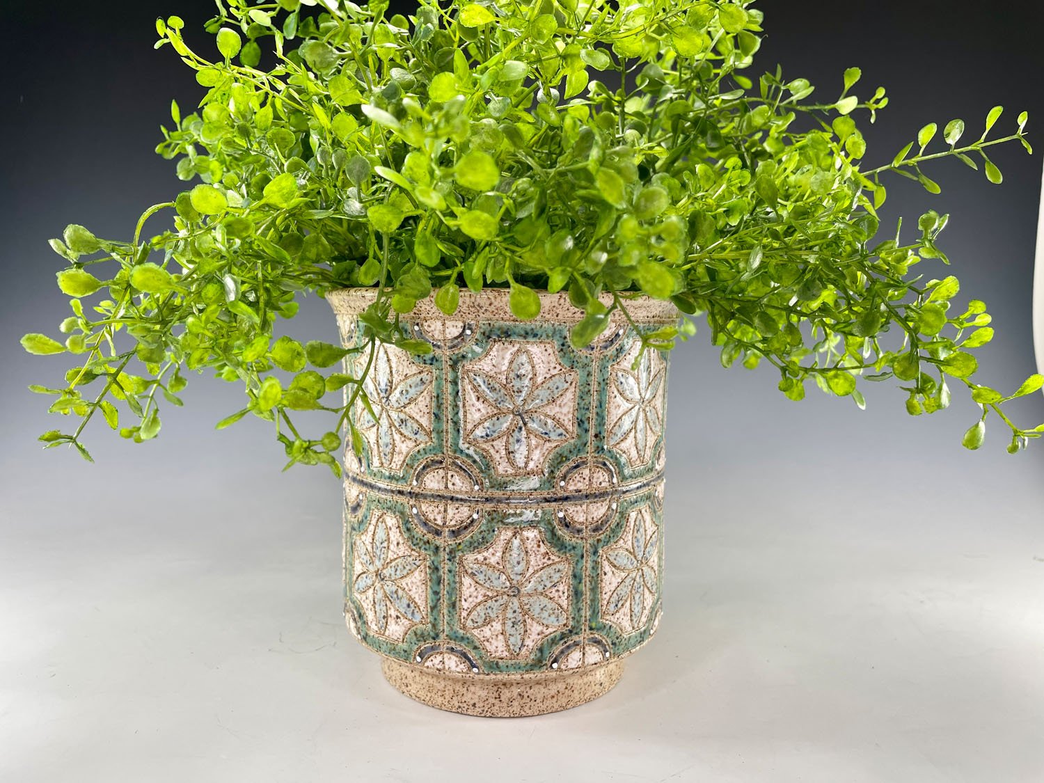 FP-3e_stoneware-flowr-utensl-5x5.25.jpg