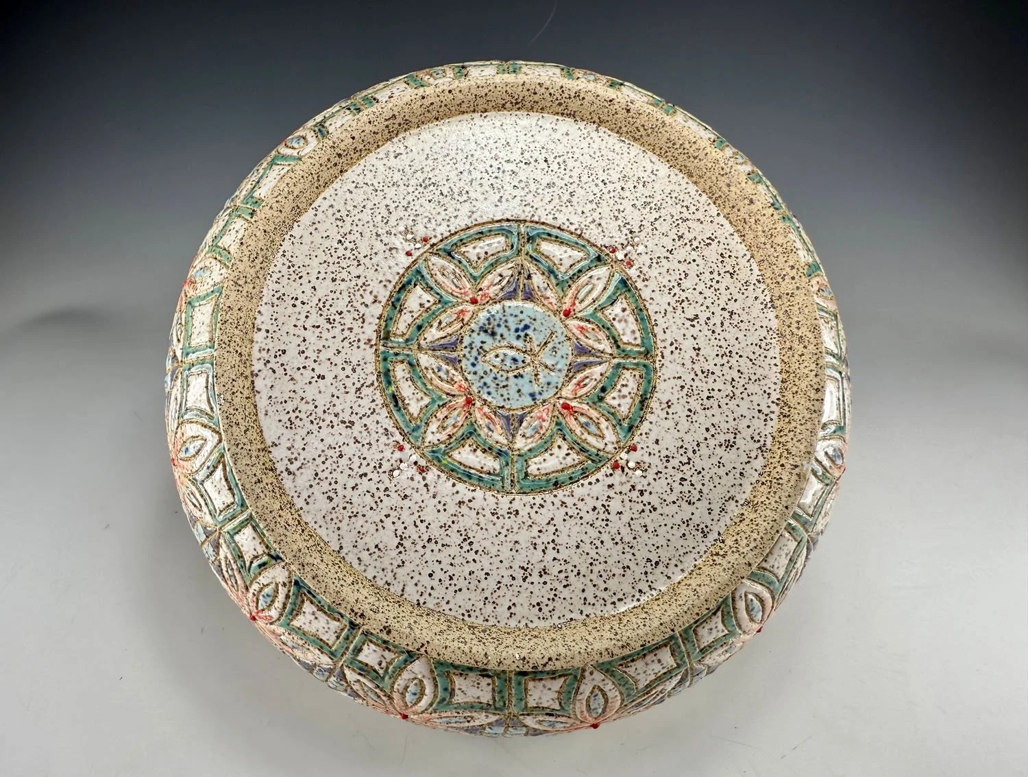 Closeup of bottom of Stoneware serving bowl