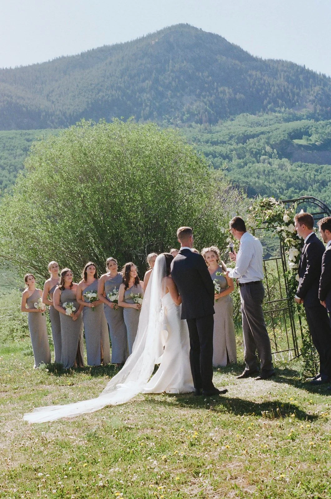 Leah Black Photography-Mack + Ricky Wedding-Crested Butte-1797_websize.jpg