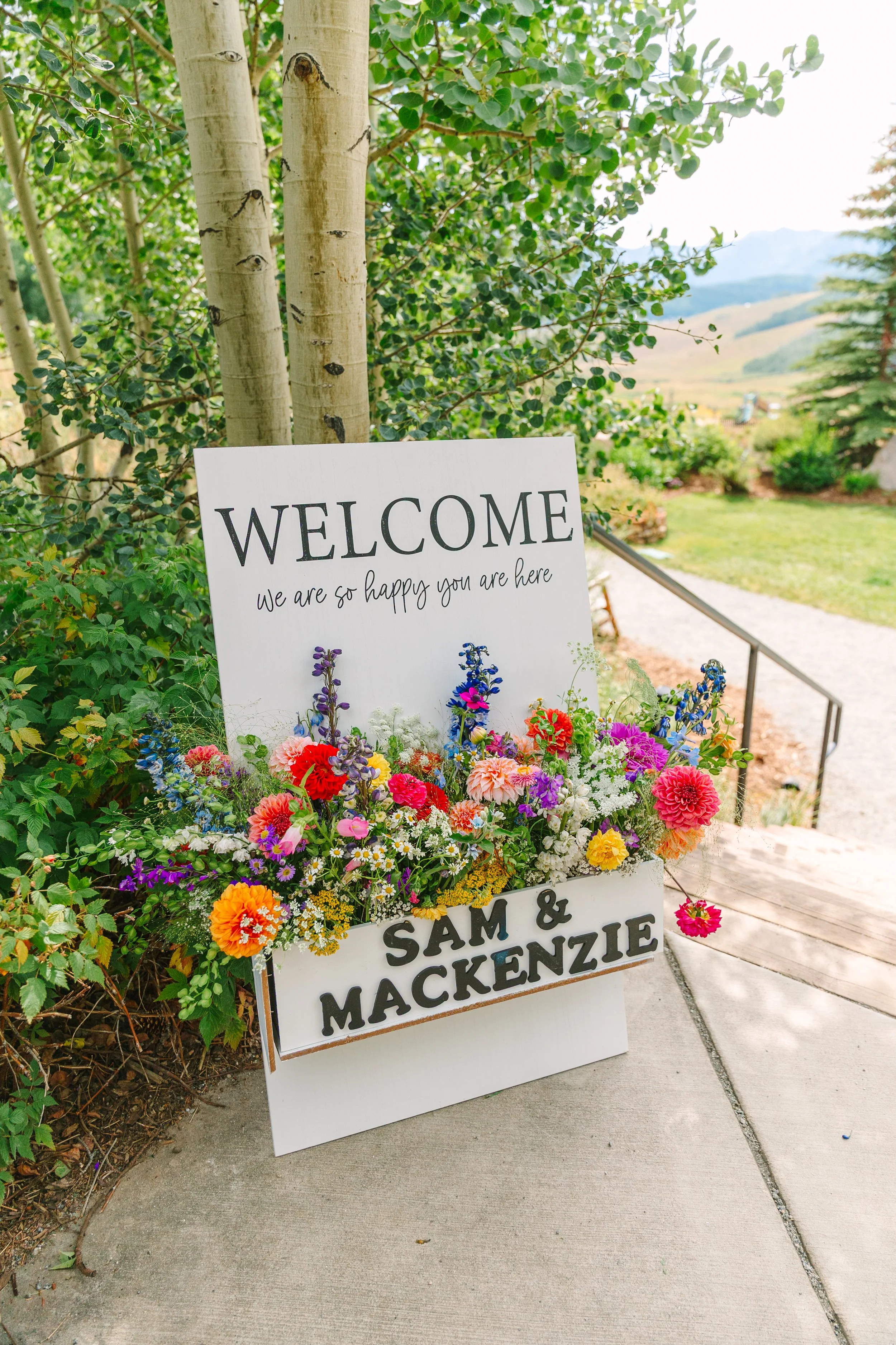 Mackenzie+SamWedding-MountainGarden-151.jpg