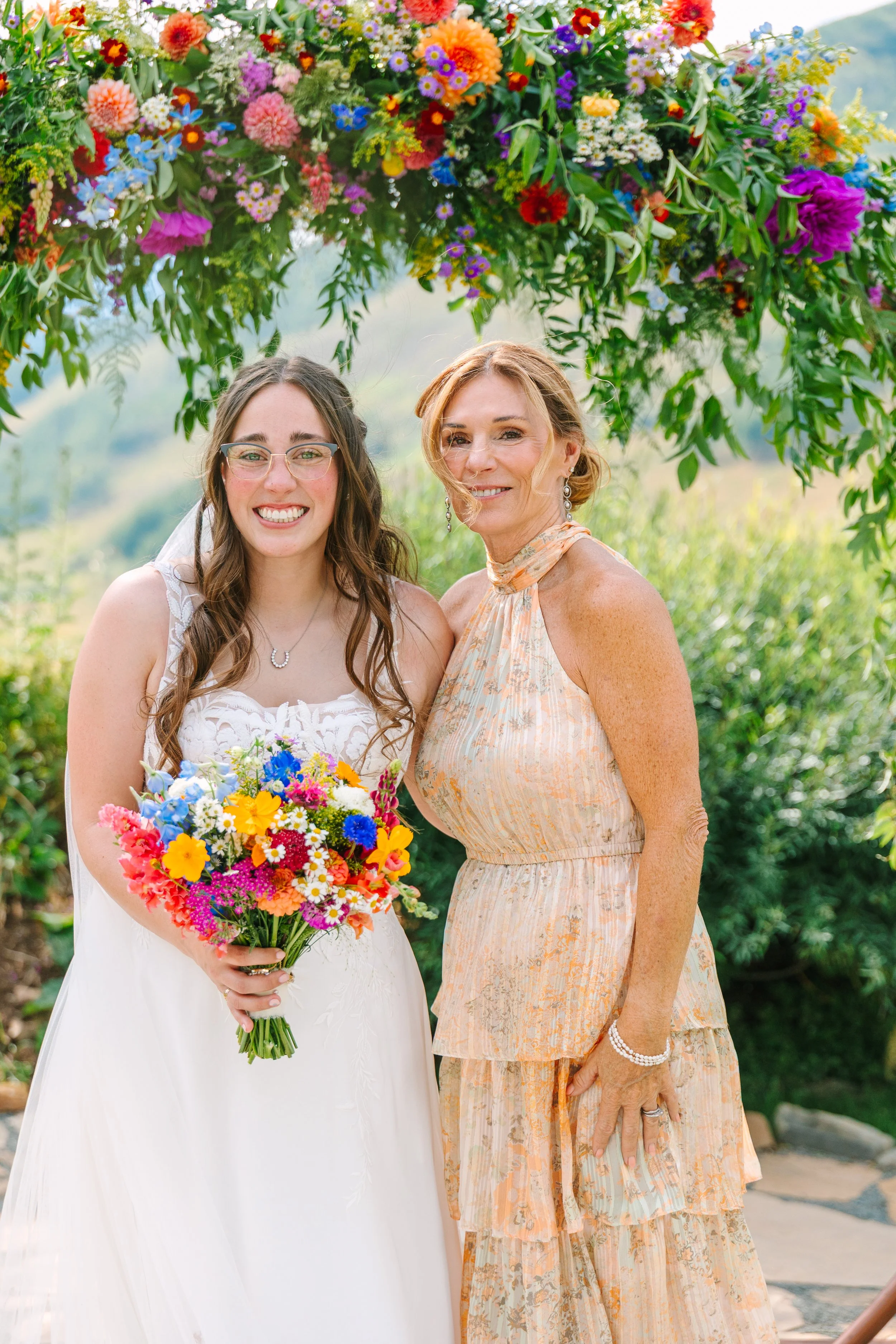 Mackenzie+SamWedding-MountainGarden-266.jpg