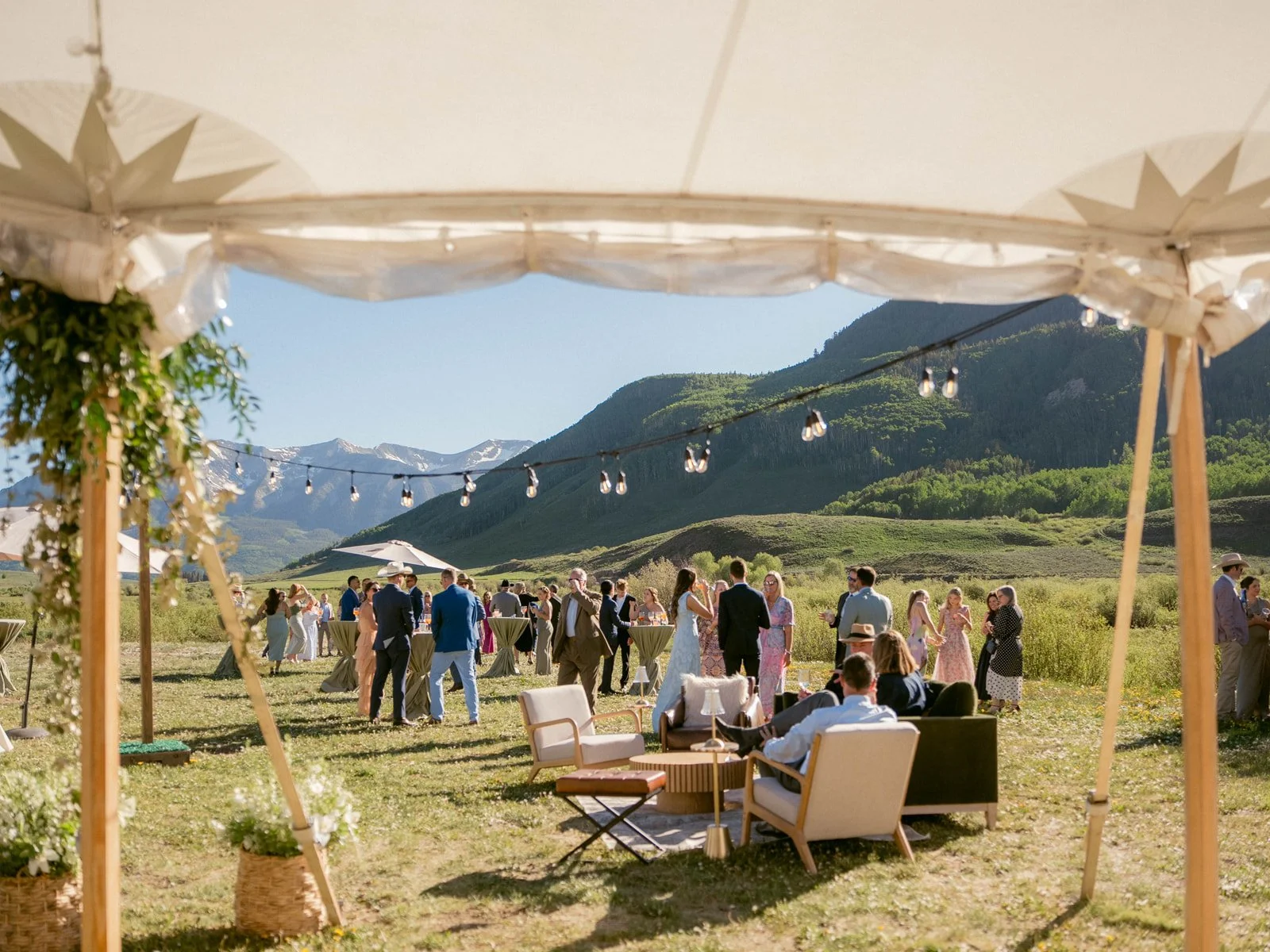 Leah Black Photography-Mack + Ricky Wedding-Crested Butte-1153_websize.jpg