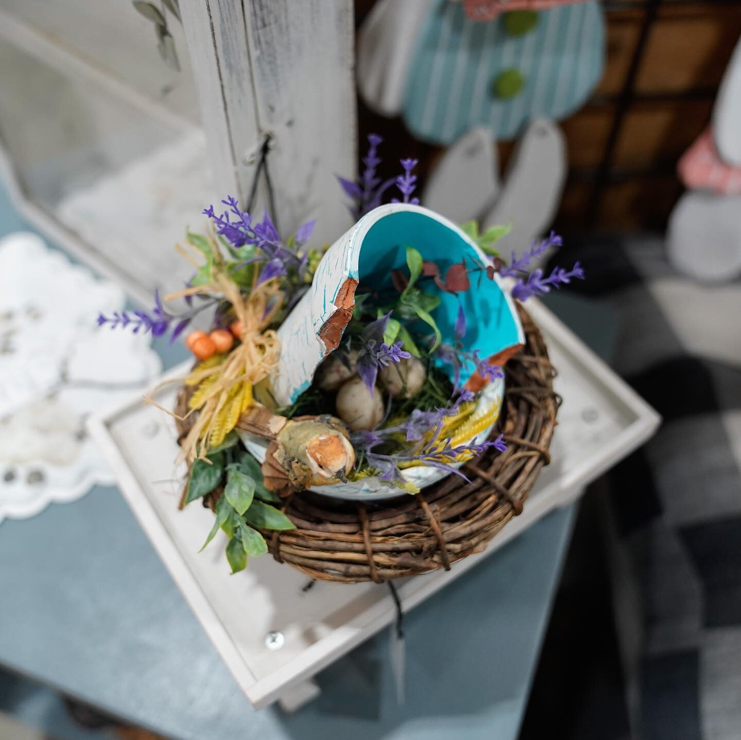 The Prairie Sisters was founded on a love of vintage decor and homegoods, which is why it&rsquo;s so important to us to make sure that a large majority of the booths at each of our markets are full of vintage items! 

Hometown Pieces is one of our lo