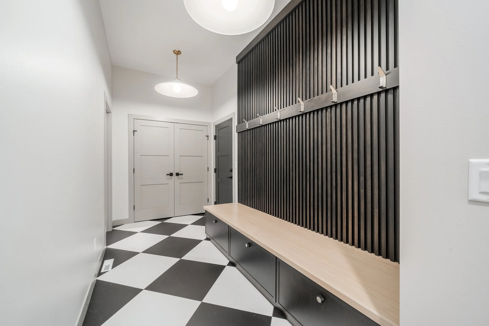 22-web-or-mls-8317 Timber Oak Cir-077.jpg