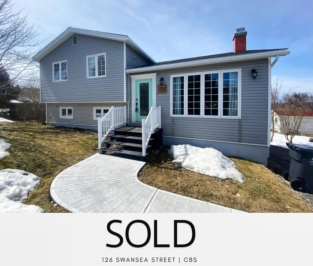 Congratulations to my childhood best friend, Stephanie and her lovely partner, Chris on the purchaser of their home 🥹🥰