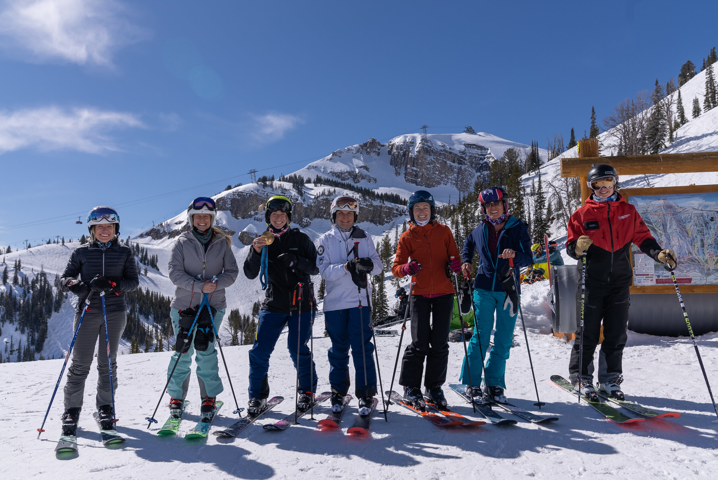 2021 Skiing with the Stars_ZachMontes-76.jpg