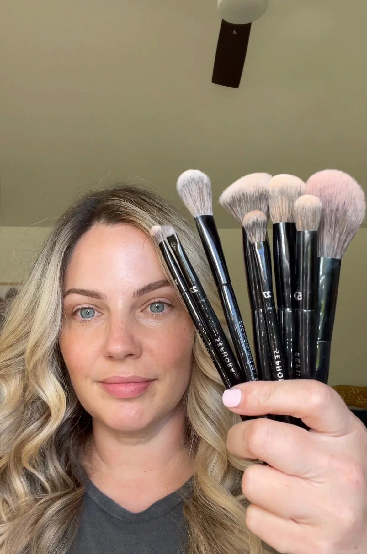 HOW TO: CLEAN YOUR BRUSHES