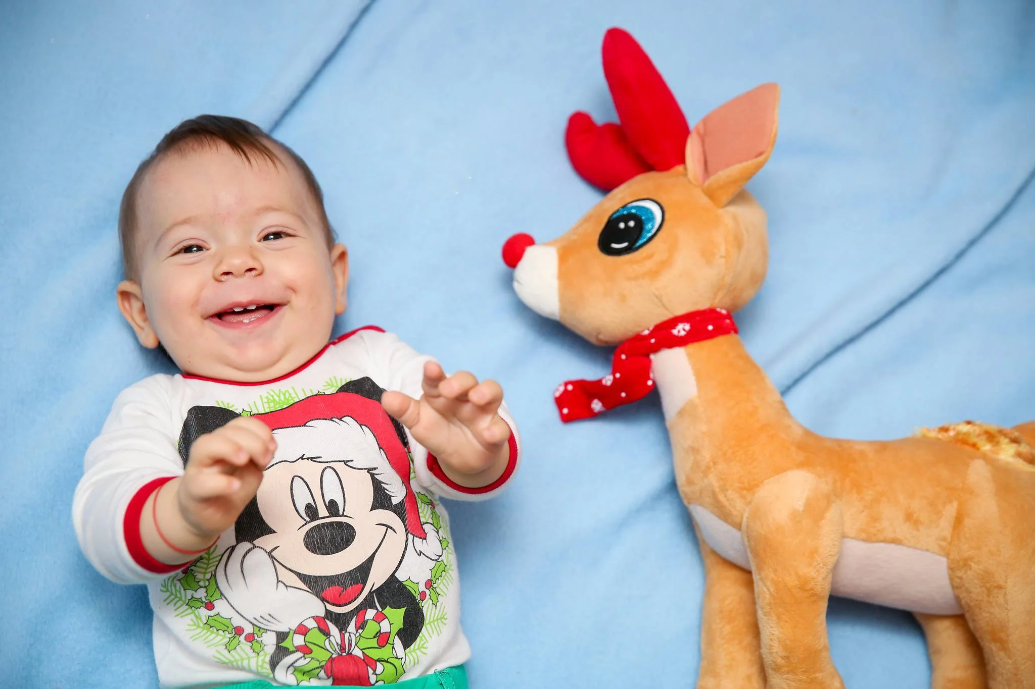 15799918_708926175934206_516029752971339910_o copy.jpg