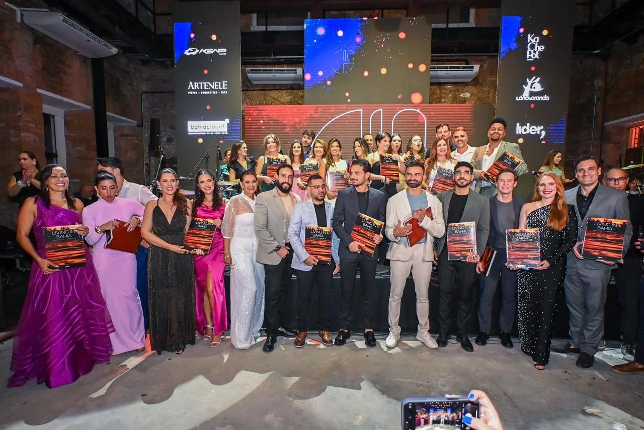 Pinheiro Martinez is featured in the G10 Talents Circuit and in the book "Living In Bahia 2024"