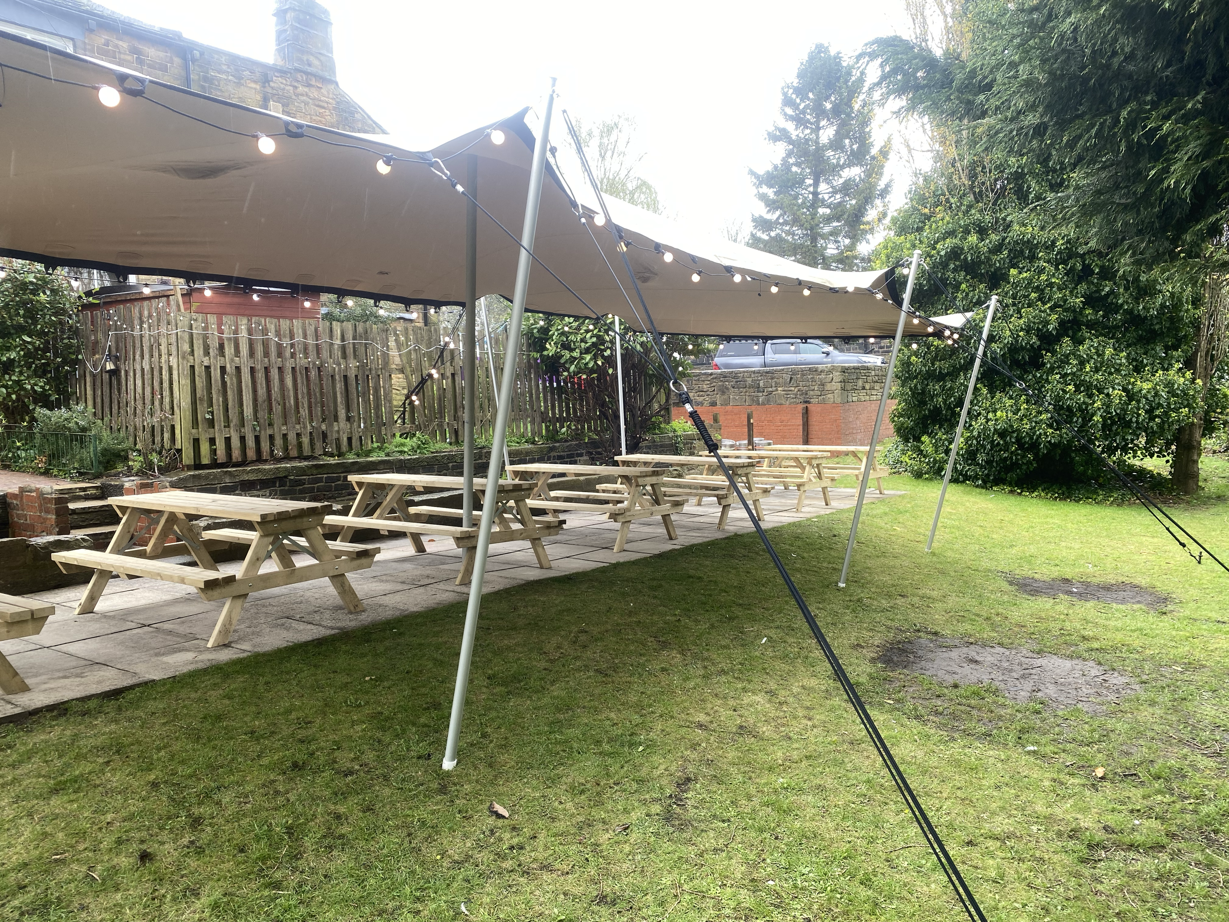 Stretch tents
Event tents
Outdoor tents
Flexible tent structures
Tensile fabric structures
Stretch fabric canopies
Weather-resistant tents
Customized stretch shelters
Portable stretch marquees
Pop-up event tents
Stretch tent rentals
Wedding tent solu