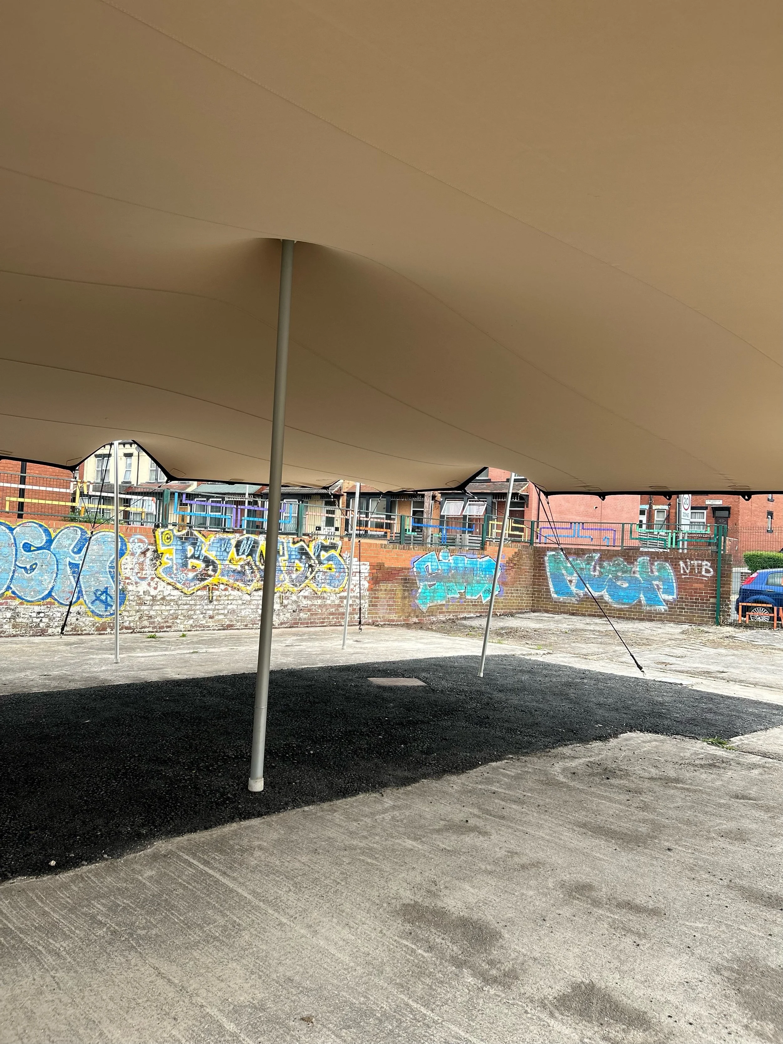 urban stretch tent