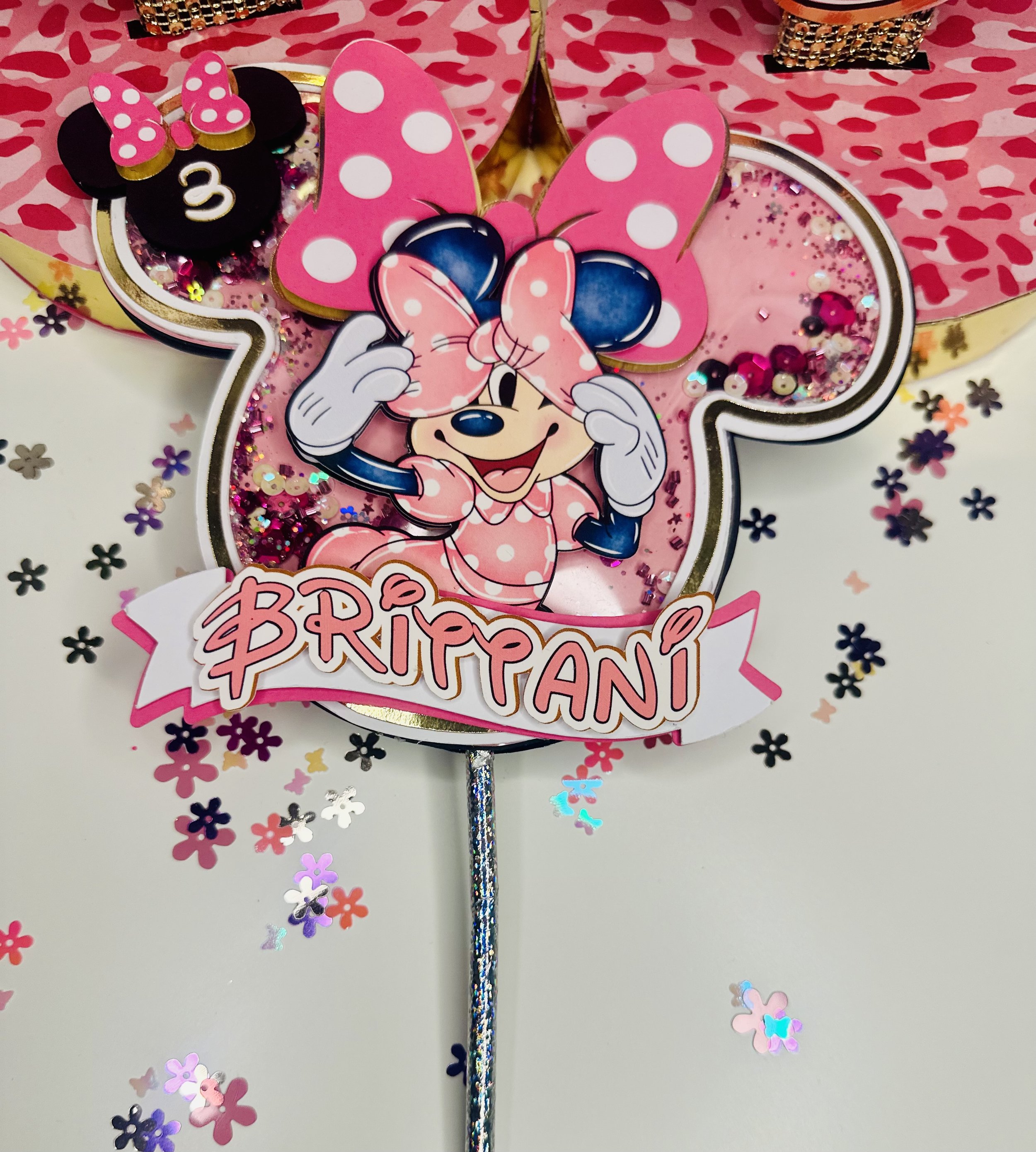 Shaker Minnie Mouse Cake Topper
