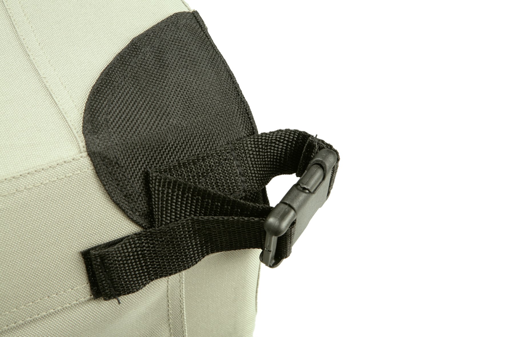 SoftKennel_seatbelt_straps.jpg