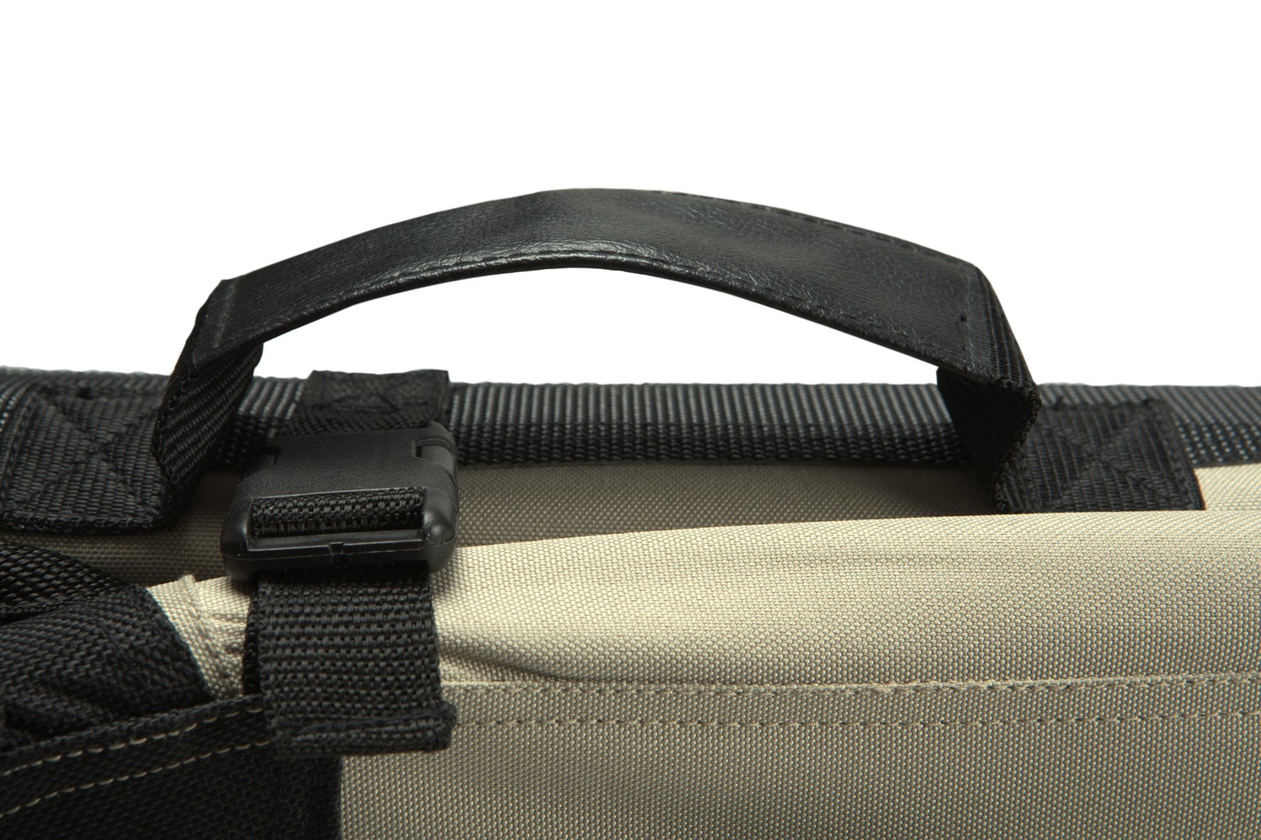 SoftKennel_carry_handle.jpg